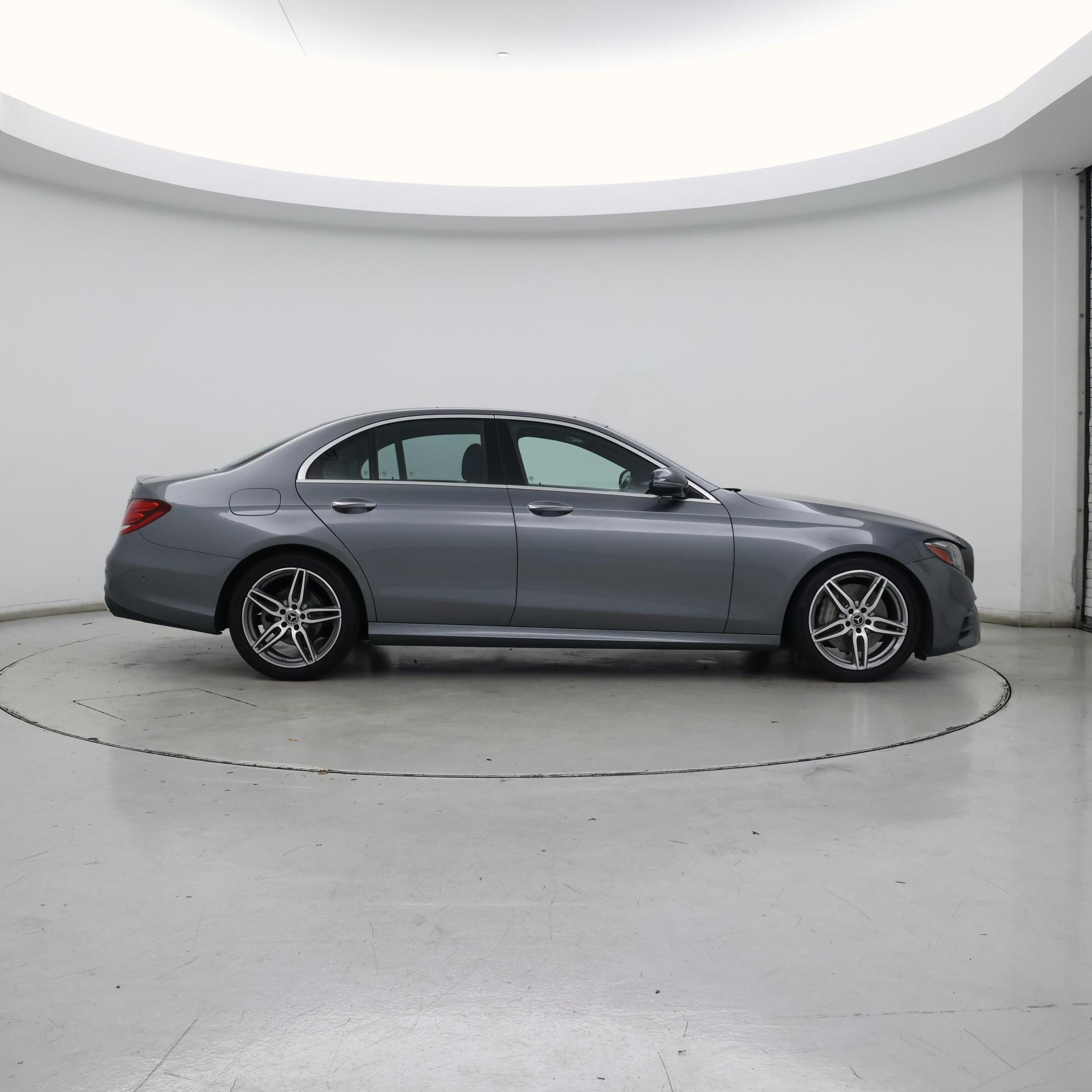 Thumbnail: 2018 Mercedes-Benz E-Class - 7