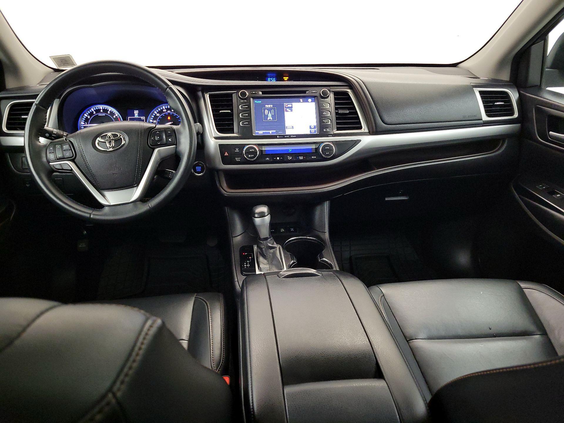Thumbnail: 2016 Toyota Highlander - 9