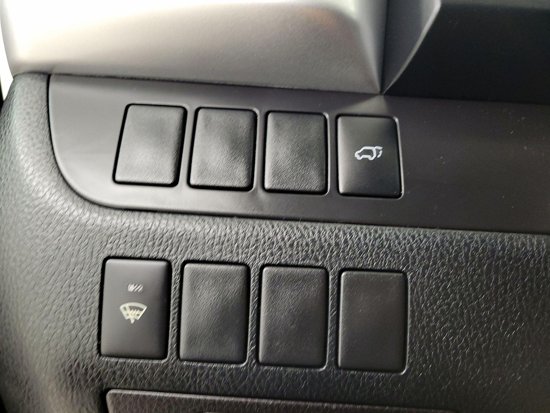 Thumbnail: 2016 Toyota Highlander - 13