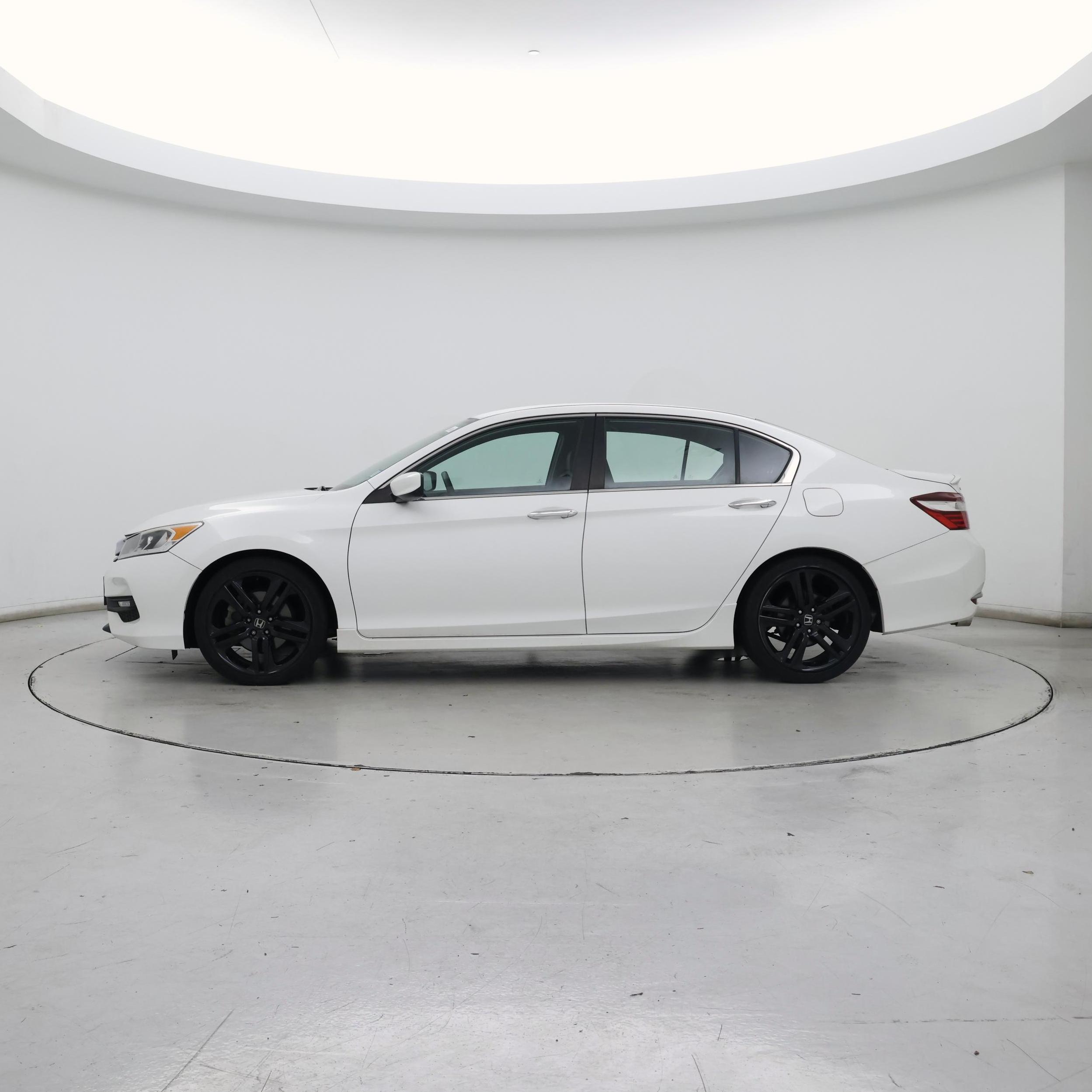 Thumbnail: 2017 Honda Accord - 3