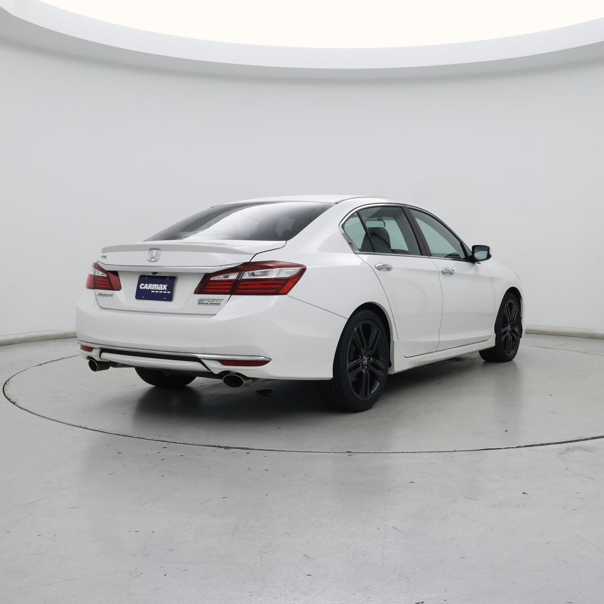 Thumbnail: 2017 Honda Accord - 8