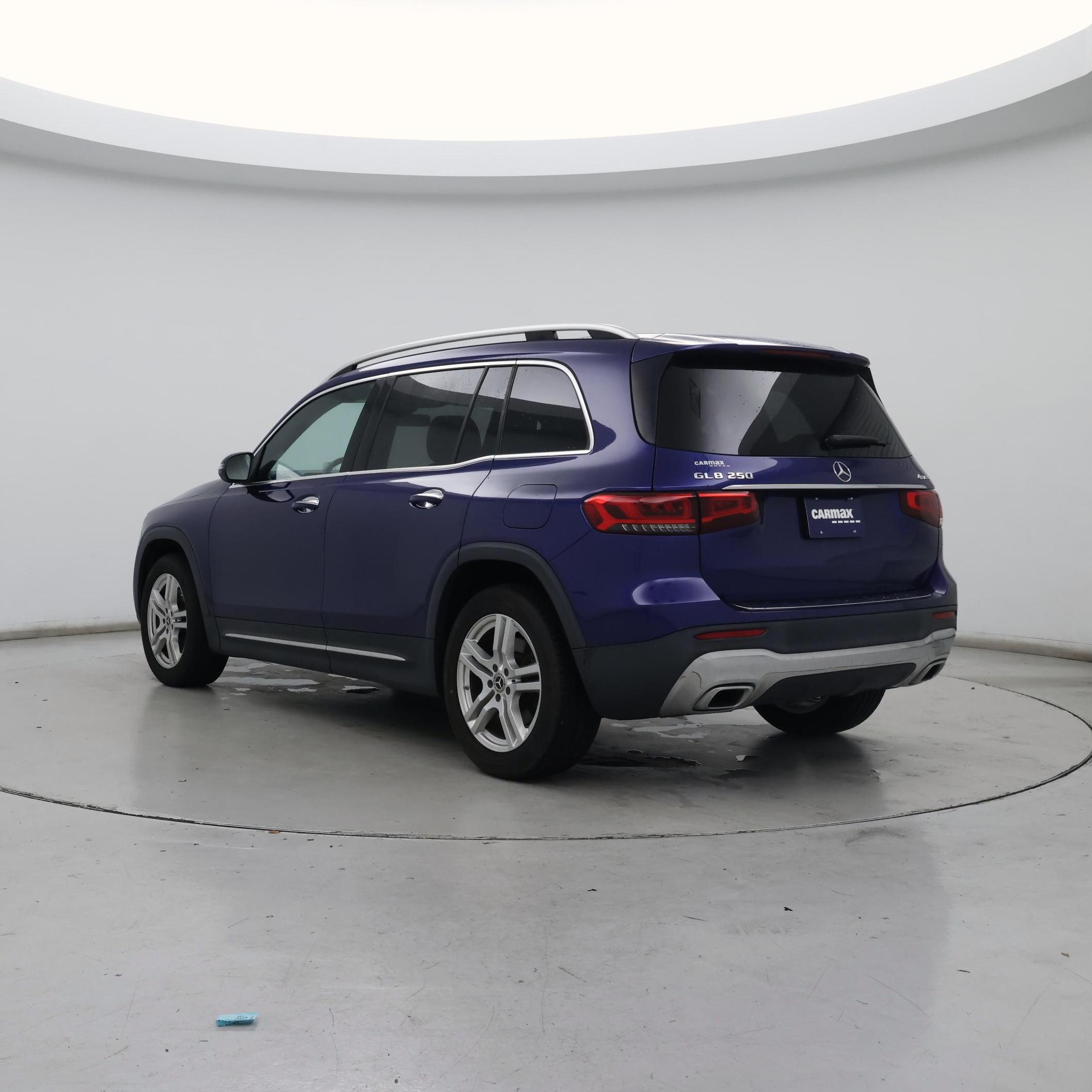 Thumbnail: 2020 Mercedes-Benz GLB - 2
