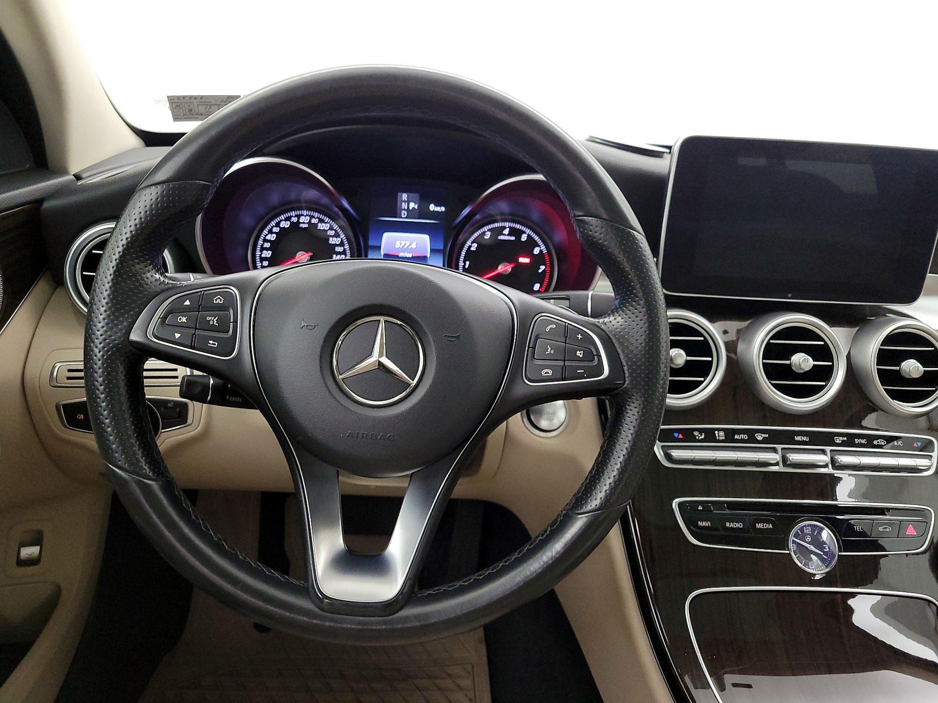 Thumbnail: 2016 Mercedes-Benz C-Class - 10