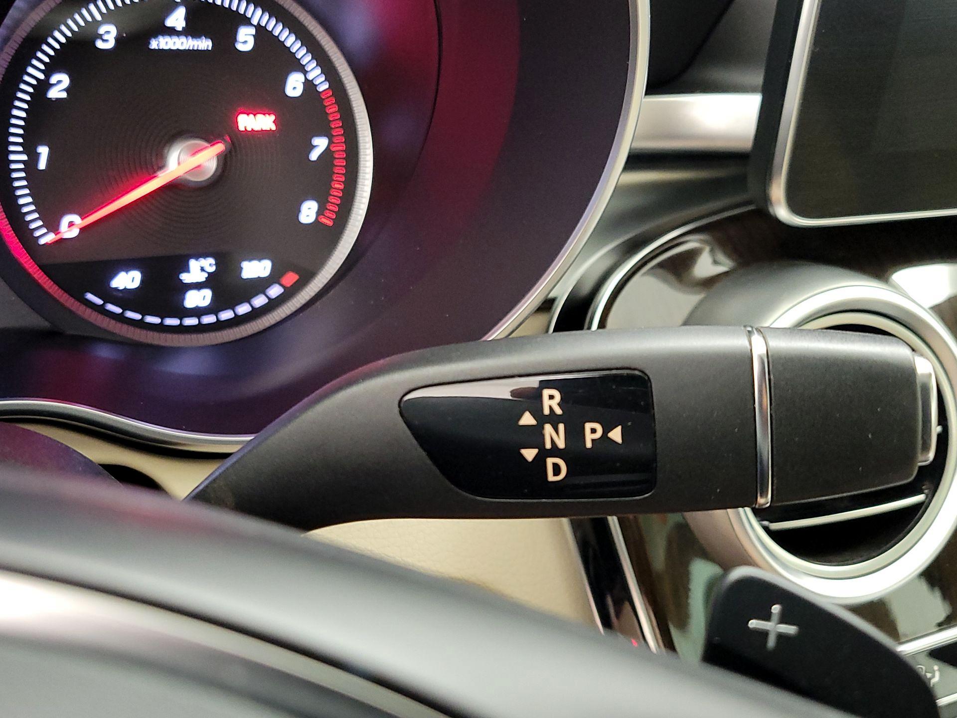 Thumbnail: 2016 Mercedes-Benz C-Class - 18