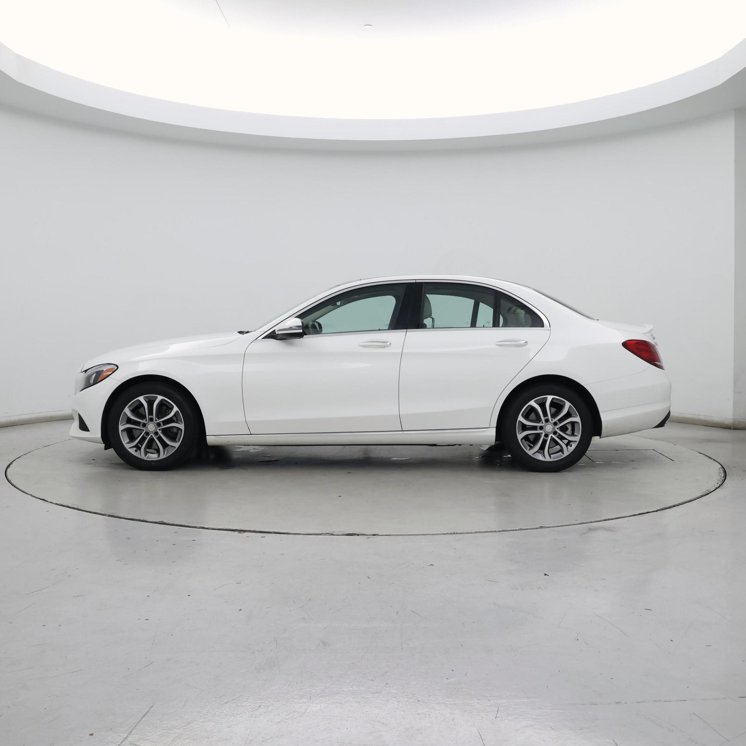 Thumbnail: 2016 Mercedes-Benz C-Class - 3