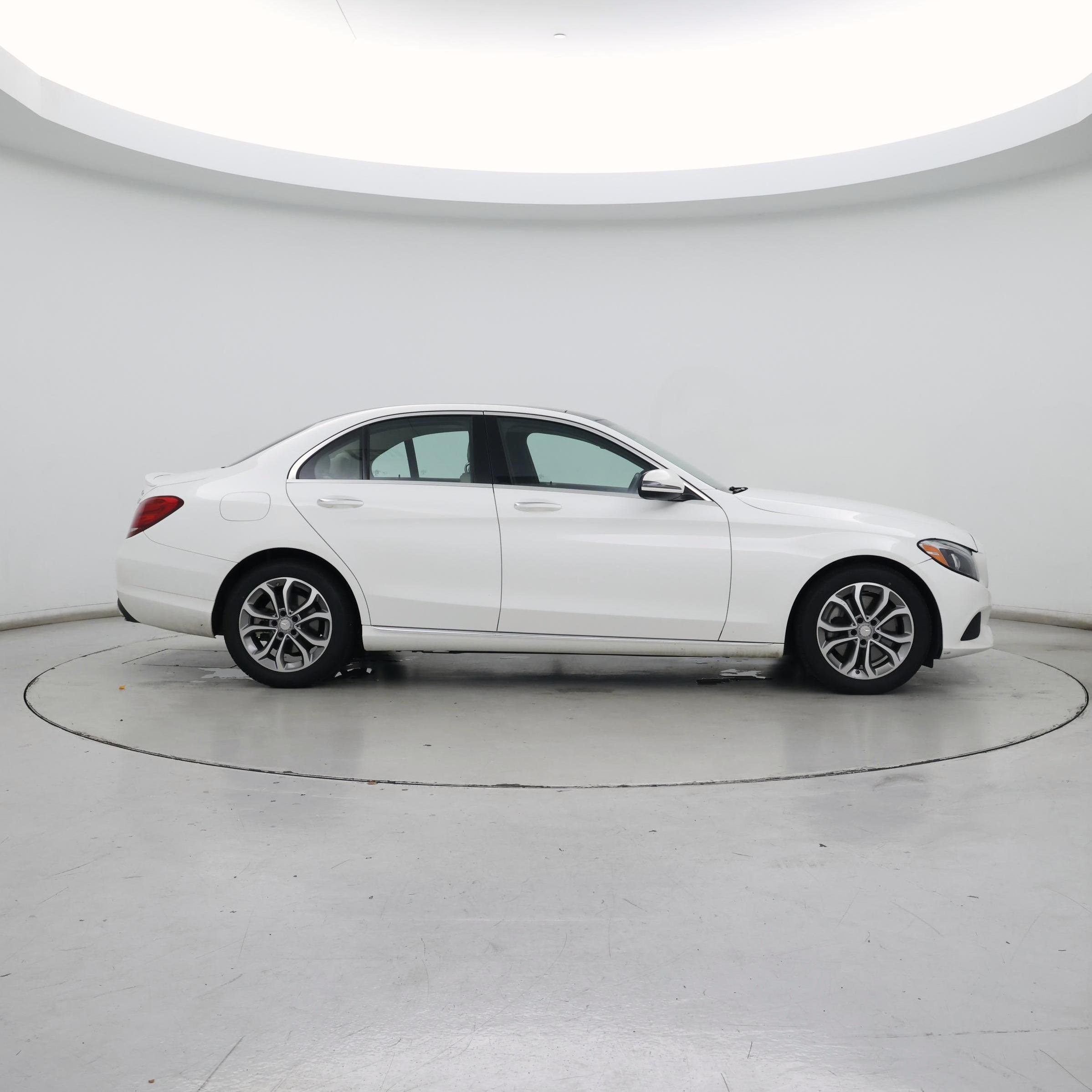 Thumbnail: 2016 Mercedes-Benz C-Class - 7