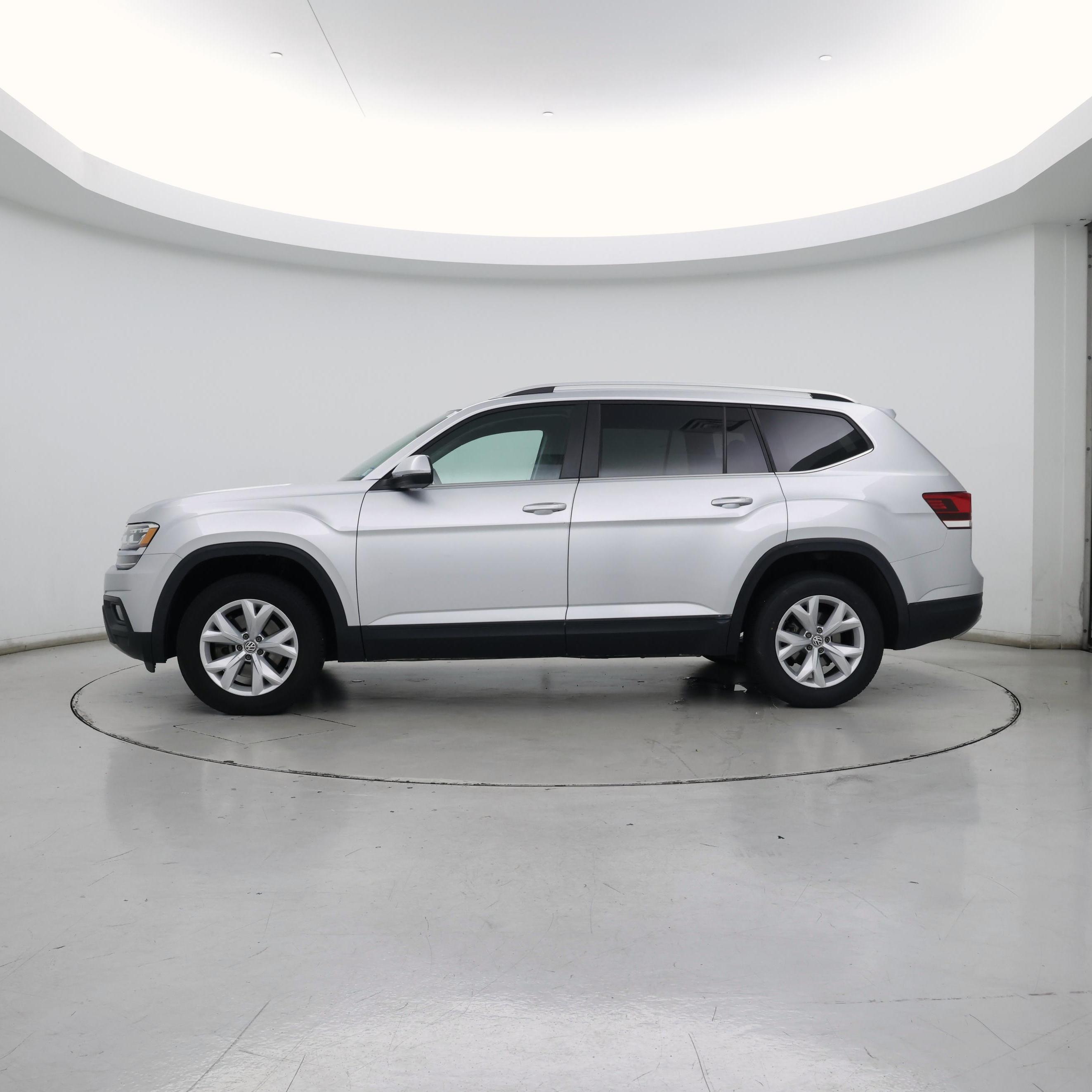 Thumbnail: 2018 Volkswagen Atlas - 3