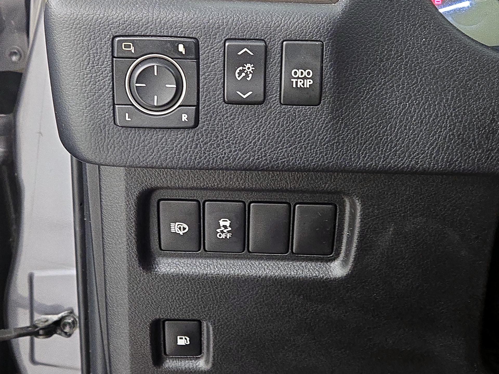 Thumbnail: 2016 Lexus GX - 13