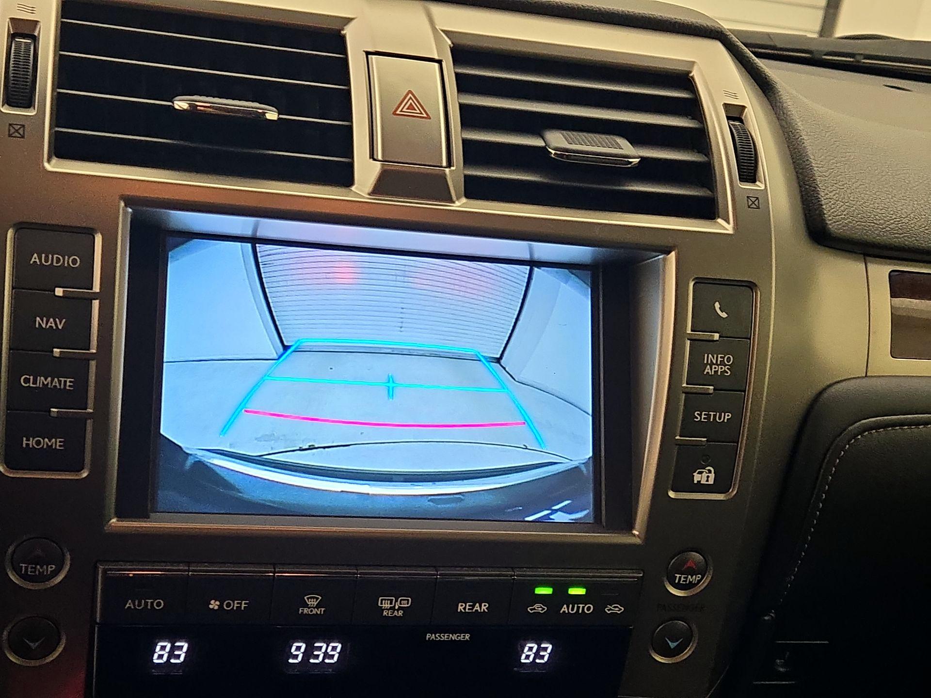 Thumbnail: 2016 Lexus GX - 15