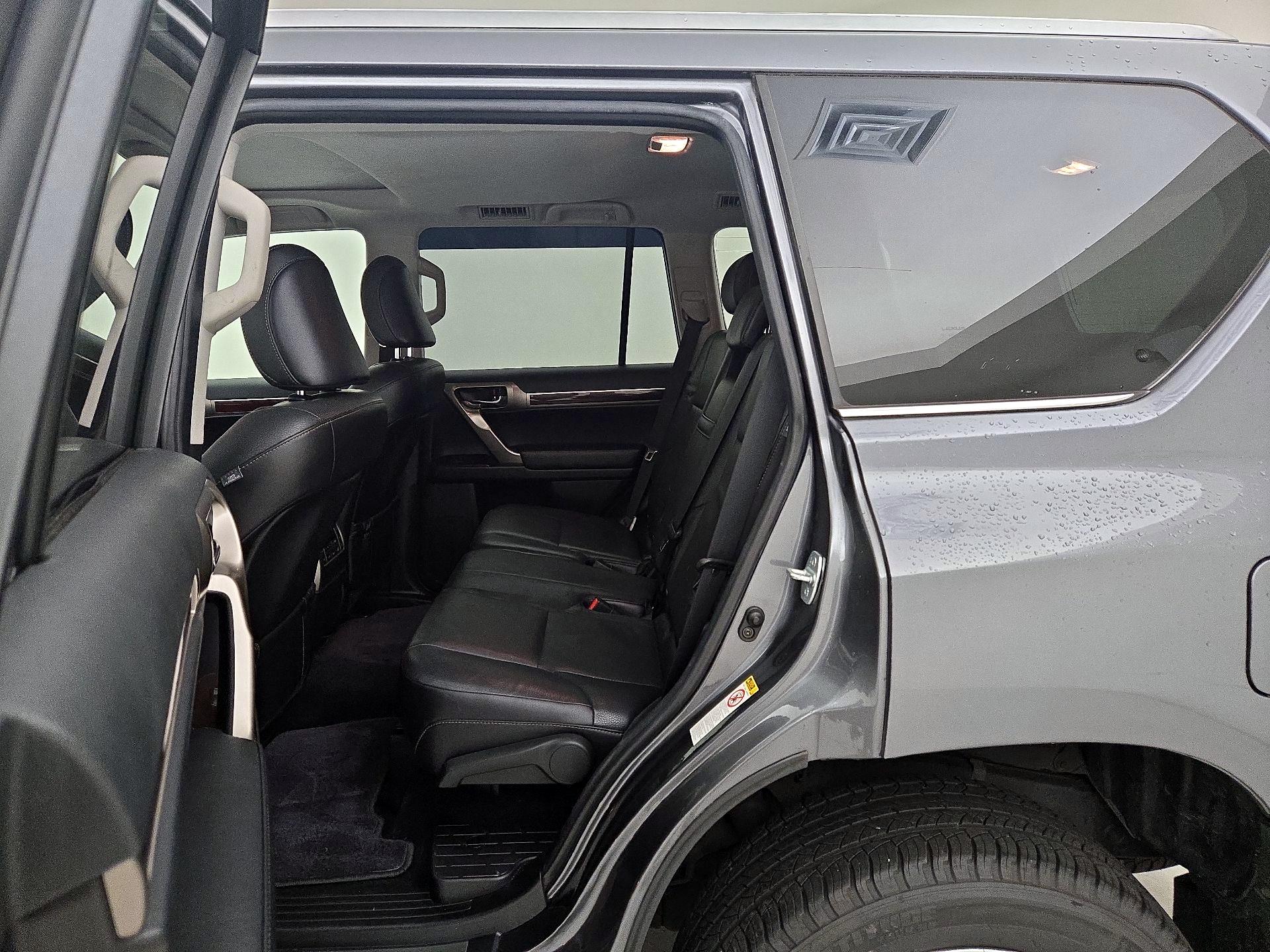 Thumbnail: 2016 Lexus GX - 19