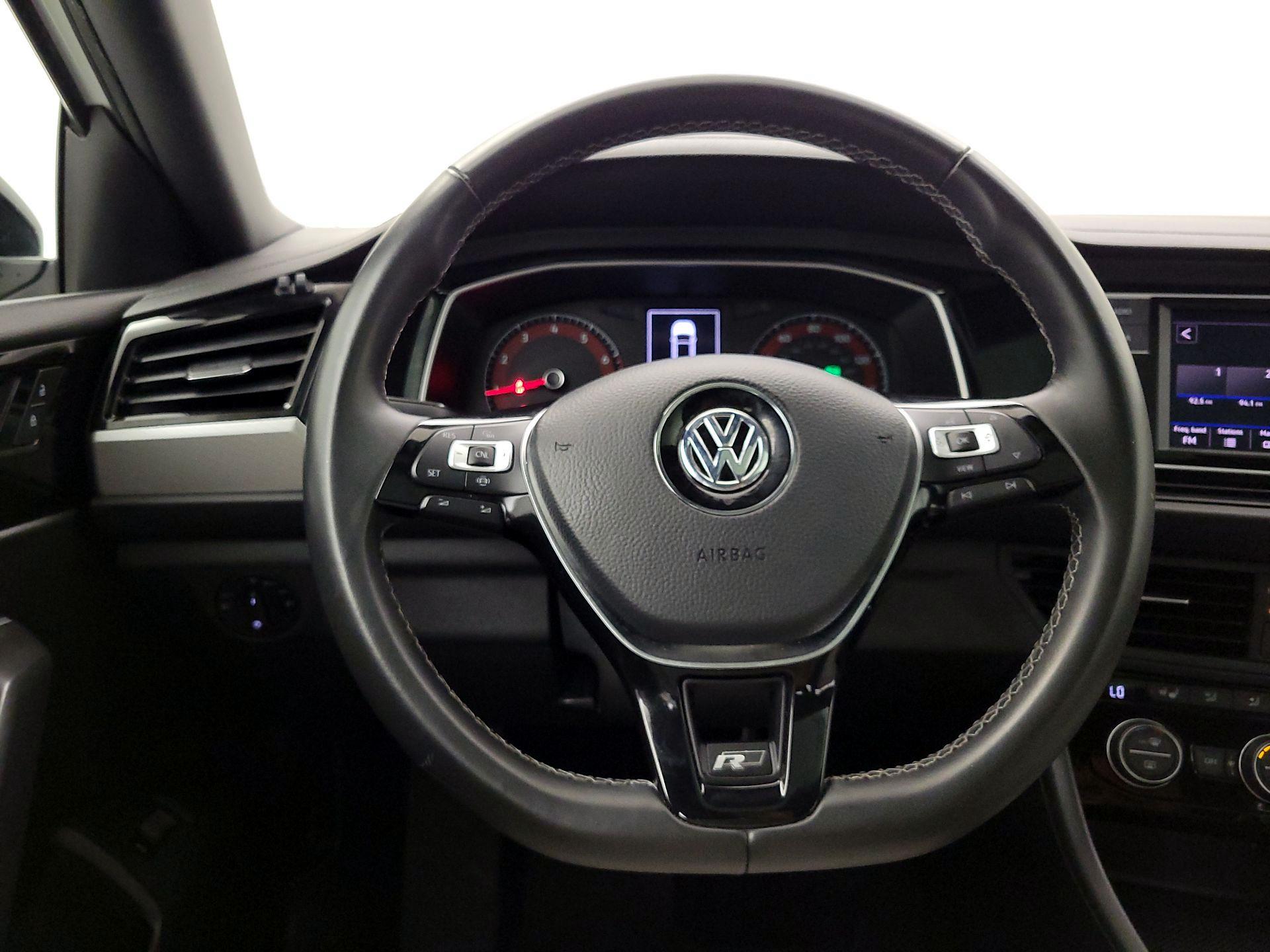 Thumbnail: 2019 Volkswagen Jetta - 10