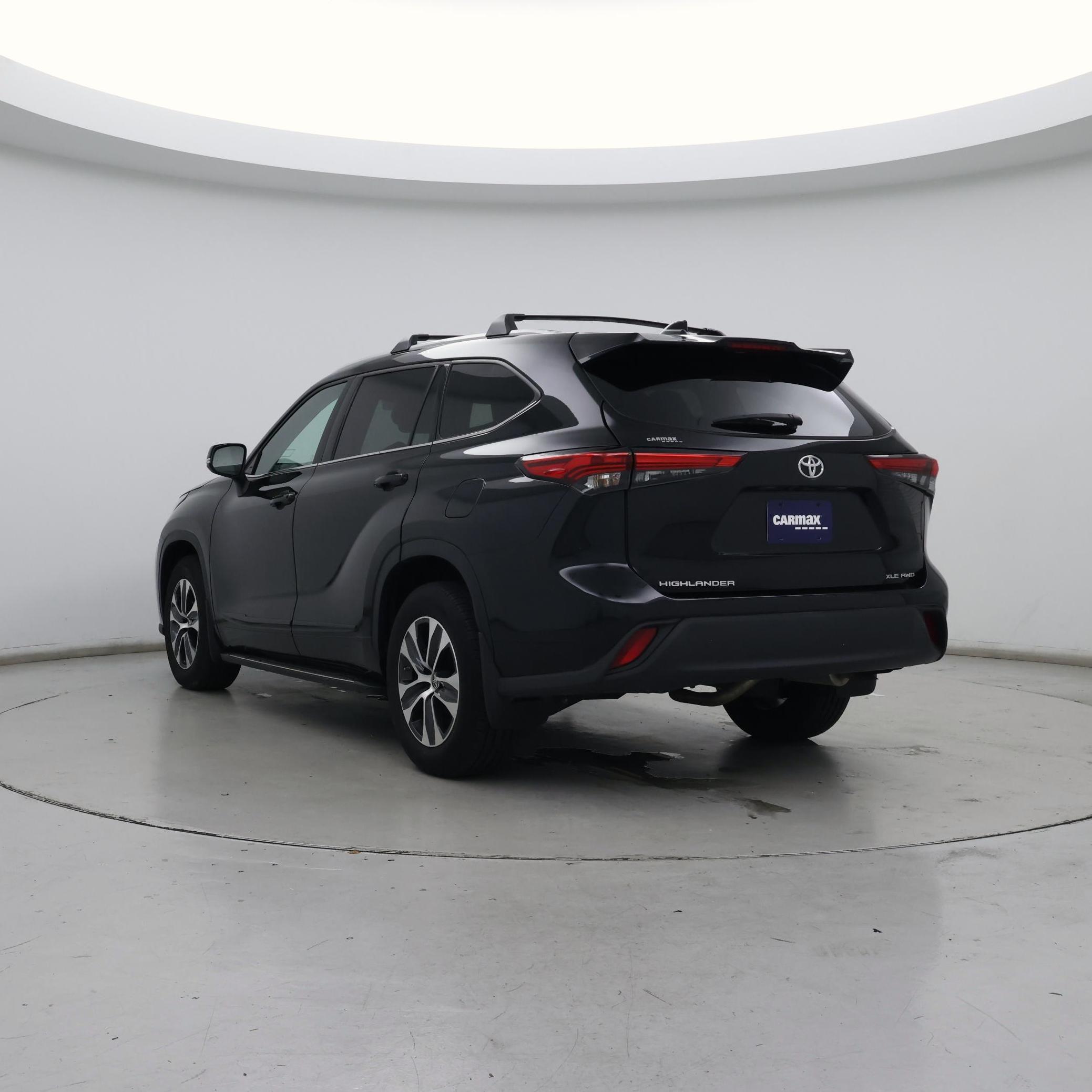 Thumbnail: 2022 Toyota Highlander - 2