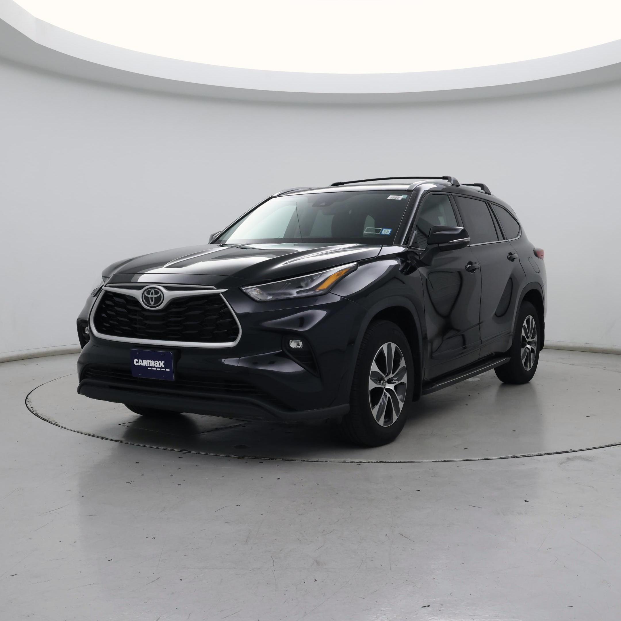 Thumbnail: 2022 Toyota Highlander - 4