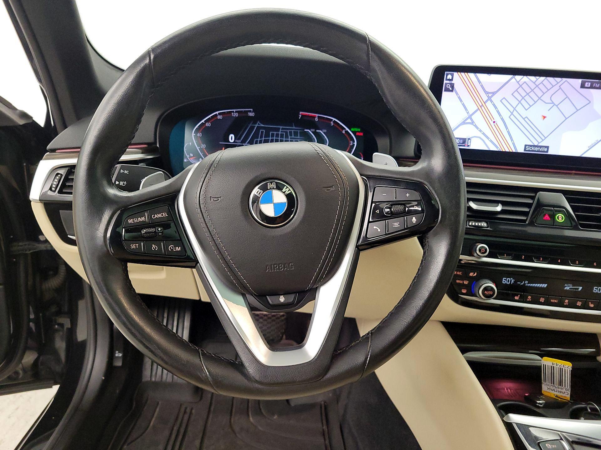 Thumbnail: 2021 BMW 5 Series - 10