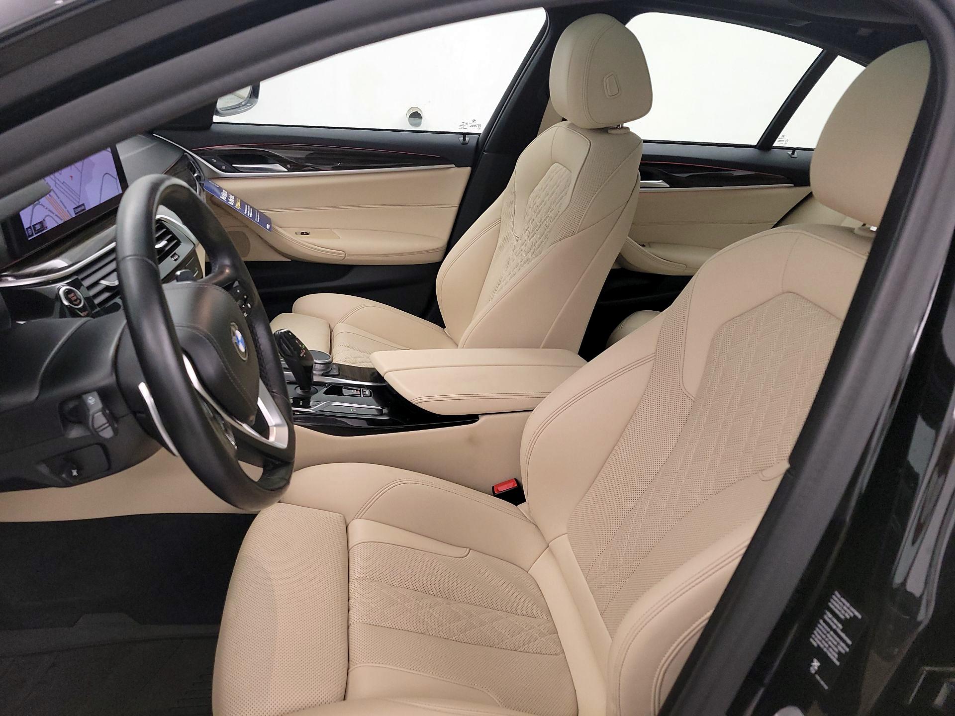 Thumbnail: 2021 BMW 5 Series - 11