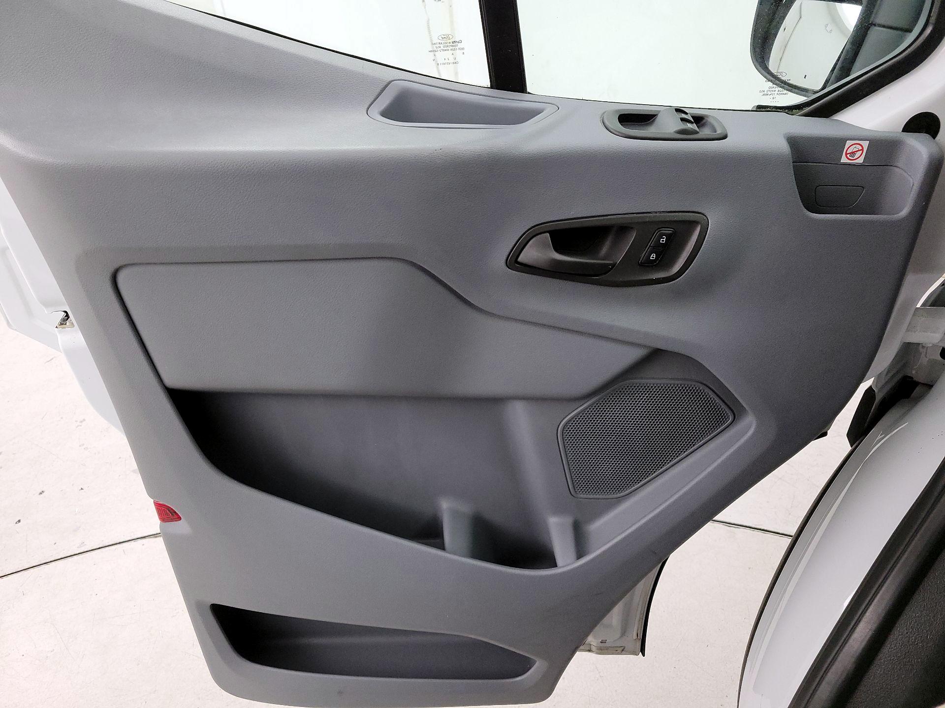 Thumbnail: 2019 Ford Transit Series - 12