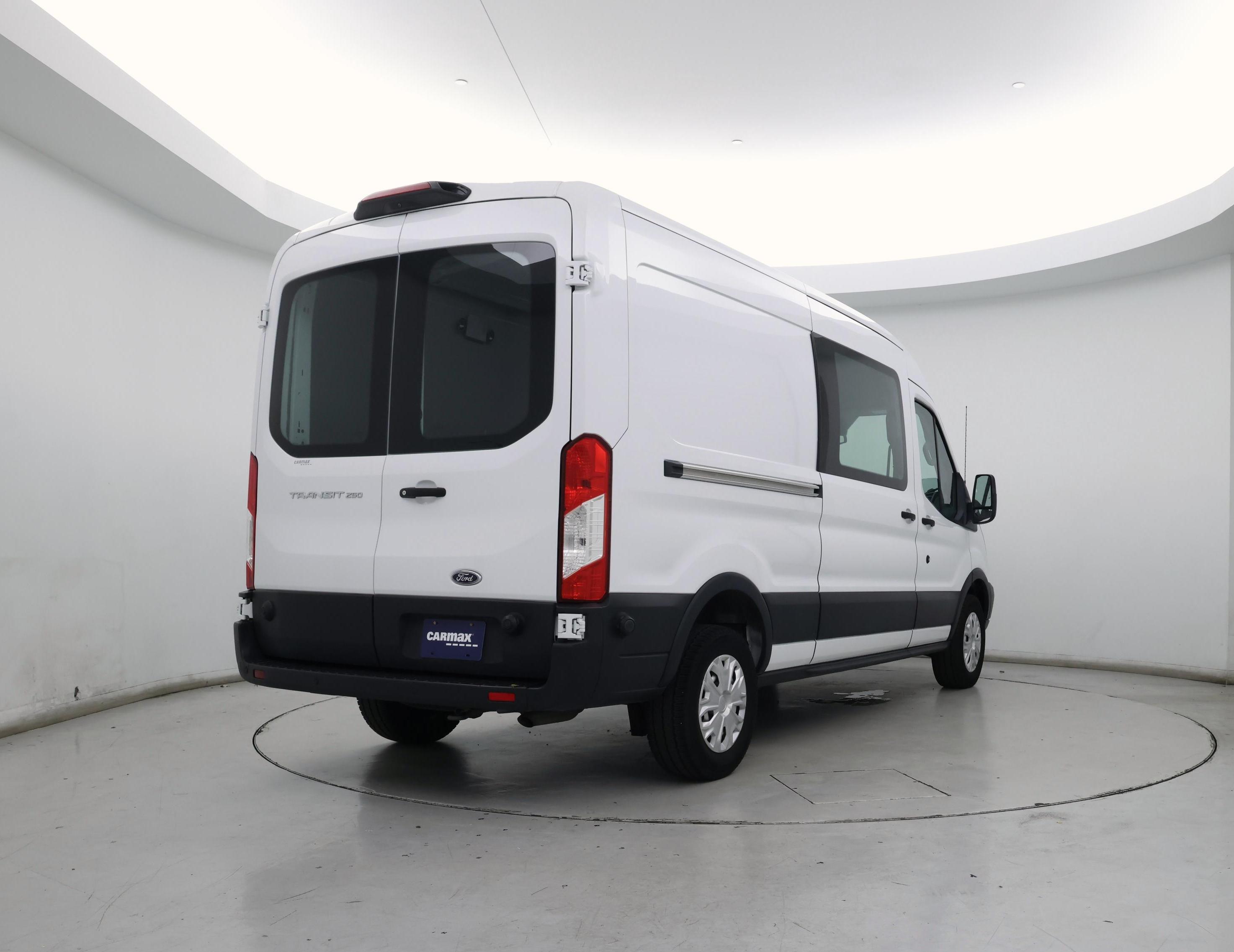 Thumbnail: 2019 Ford Transit Series - 8