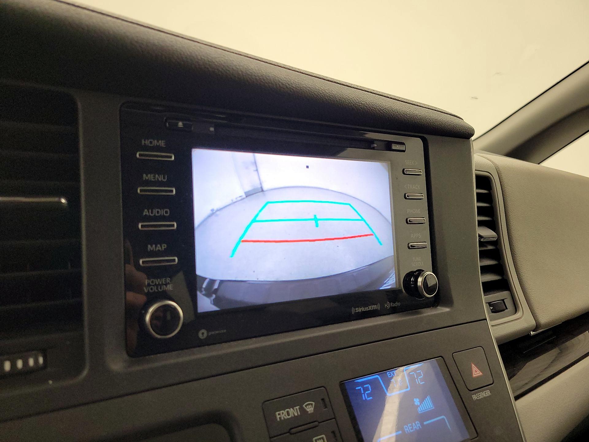 Thumbnail: 2020 Toyota Sienna - 14