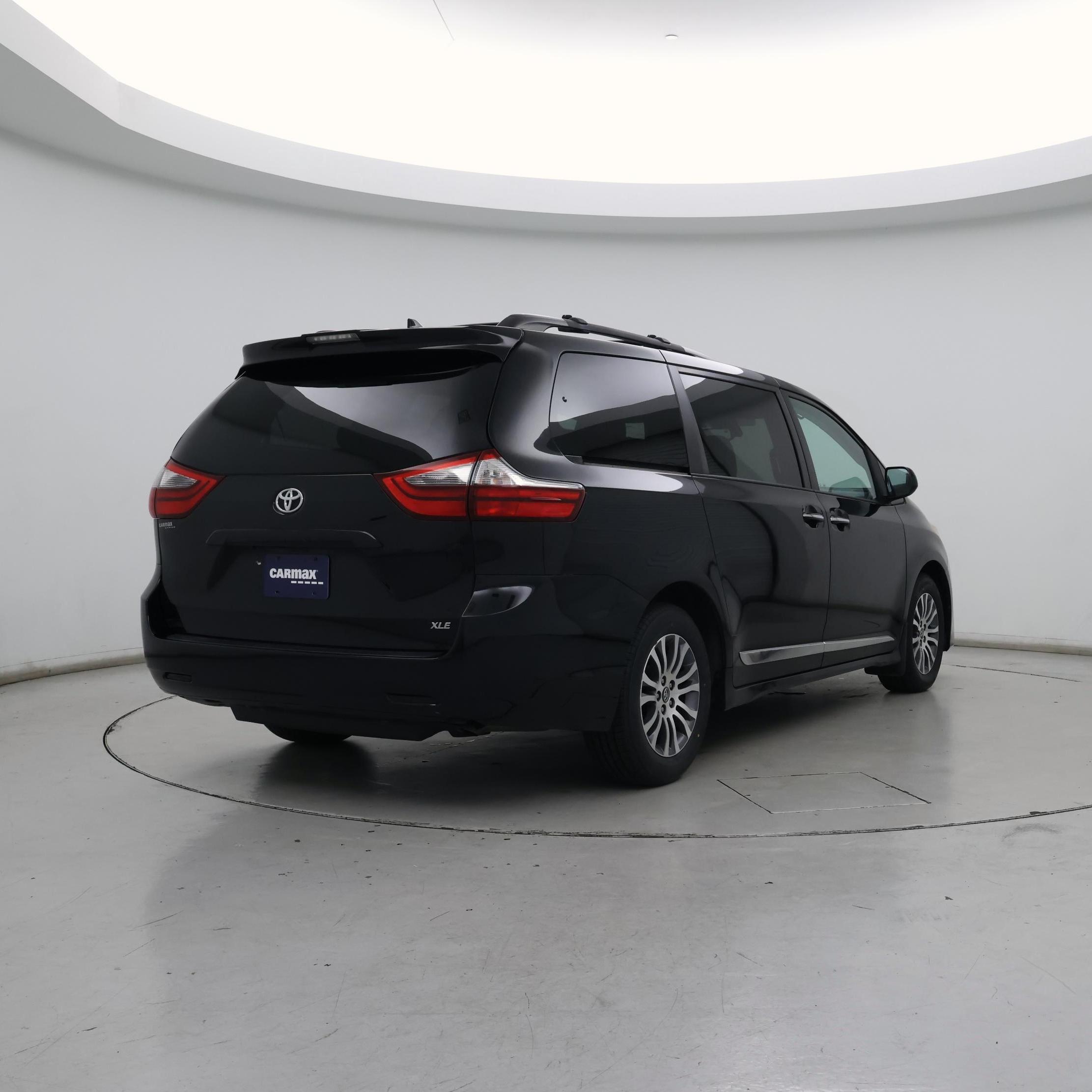 Thumbnail: 2020 Toyota Sienna - 8