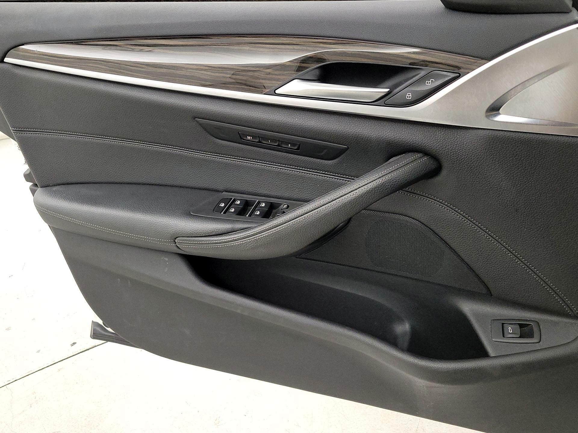 Thumbnail: 2019 BMW 5 Series - 12