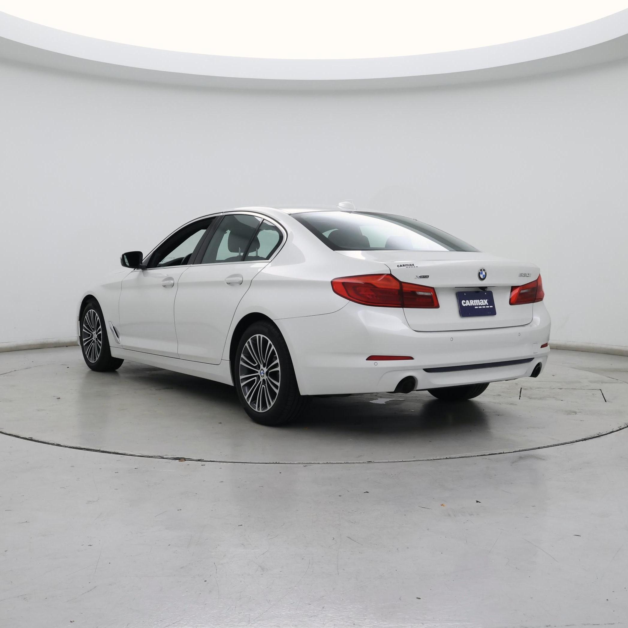 Thumbnail: 2019 BMW 5 Series - 2