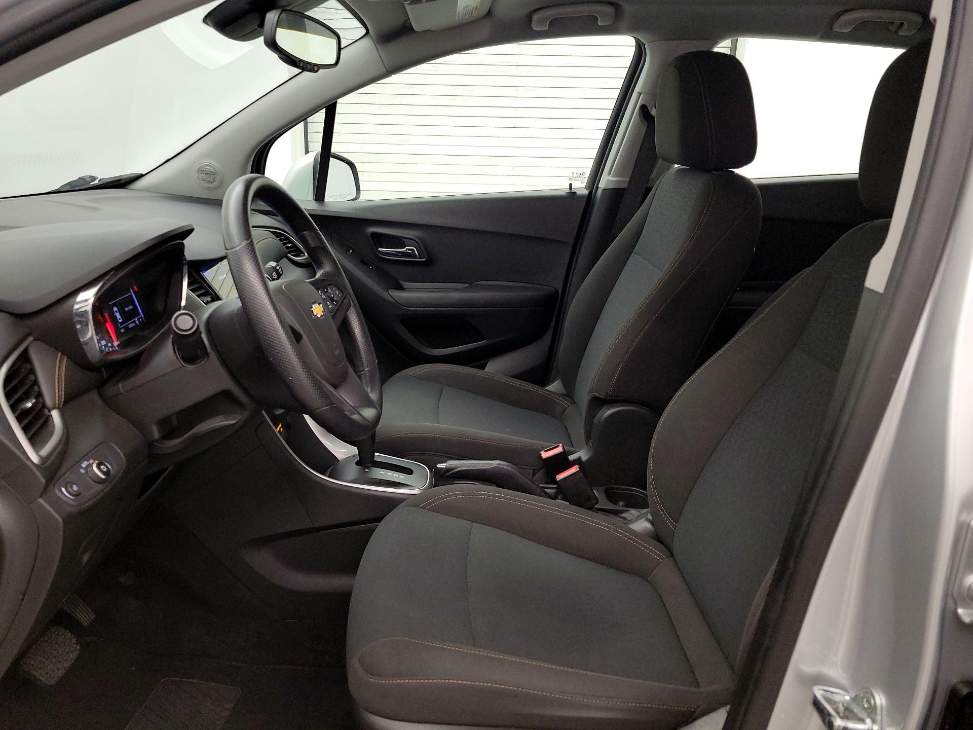 Thumbnail: 2018 Chevrolet Trax - 11