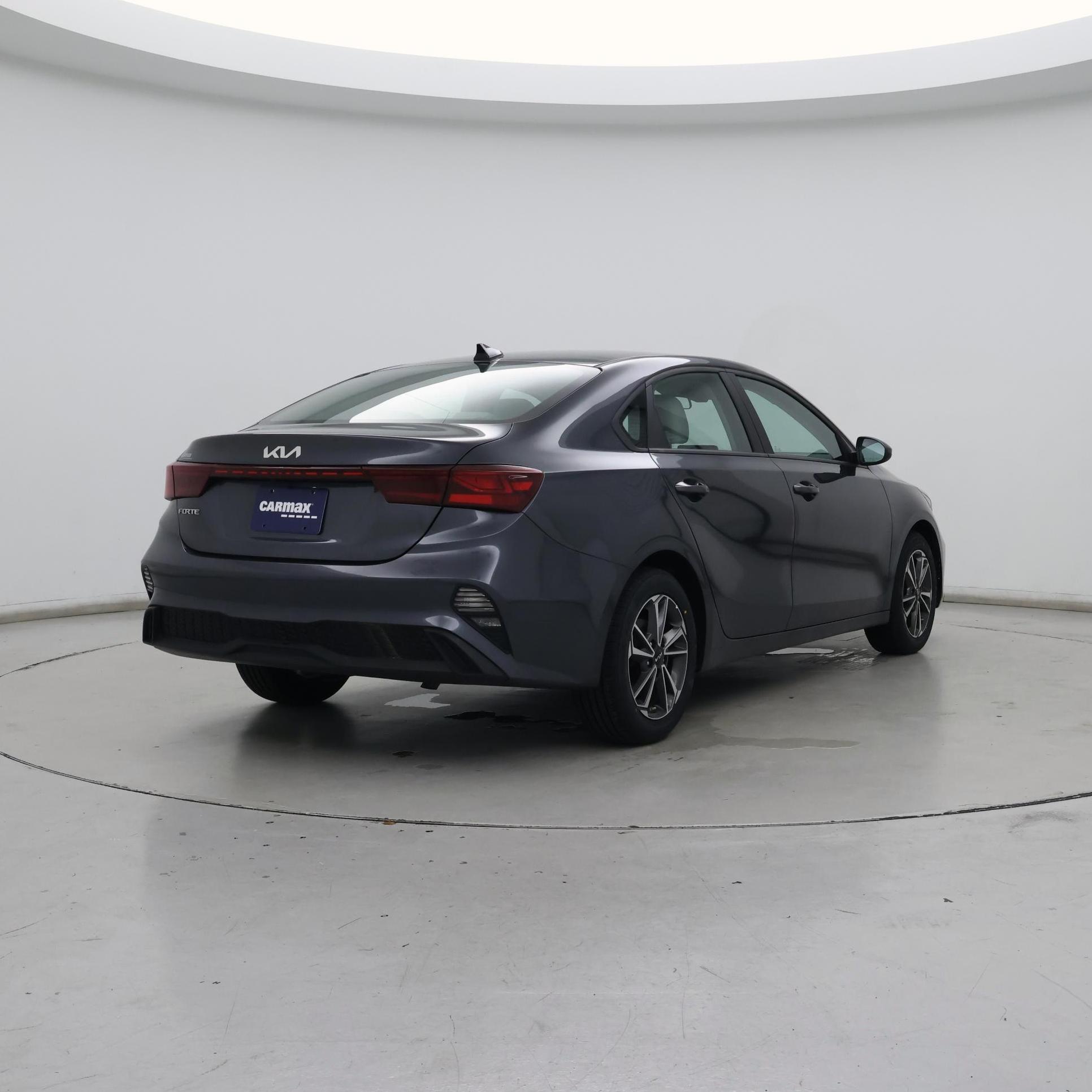 Thumbnail: 2022 Kia Forte - 8