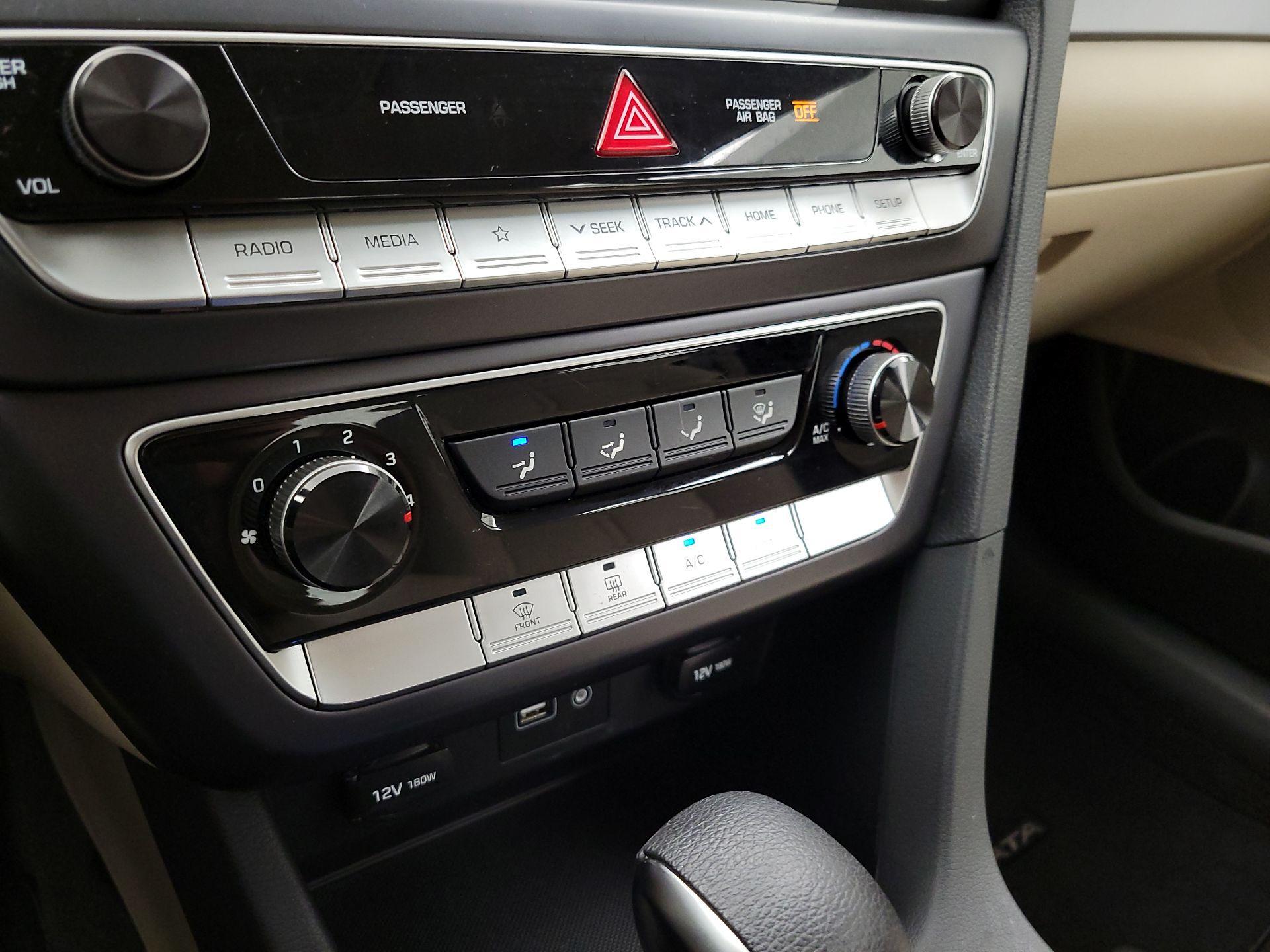 Thumbnail: 2019 Hyundai Sonata - 16