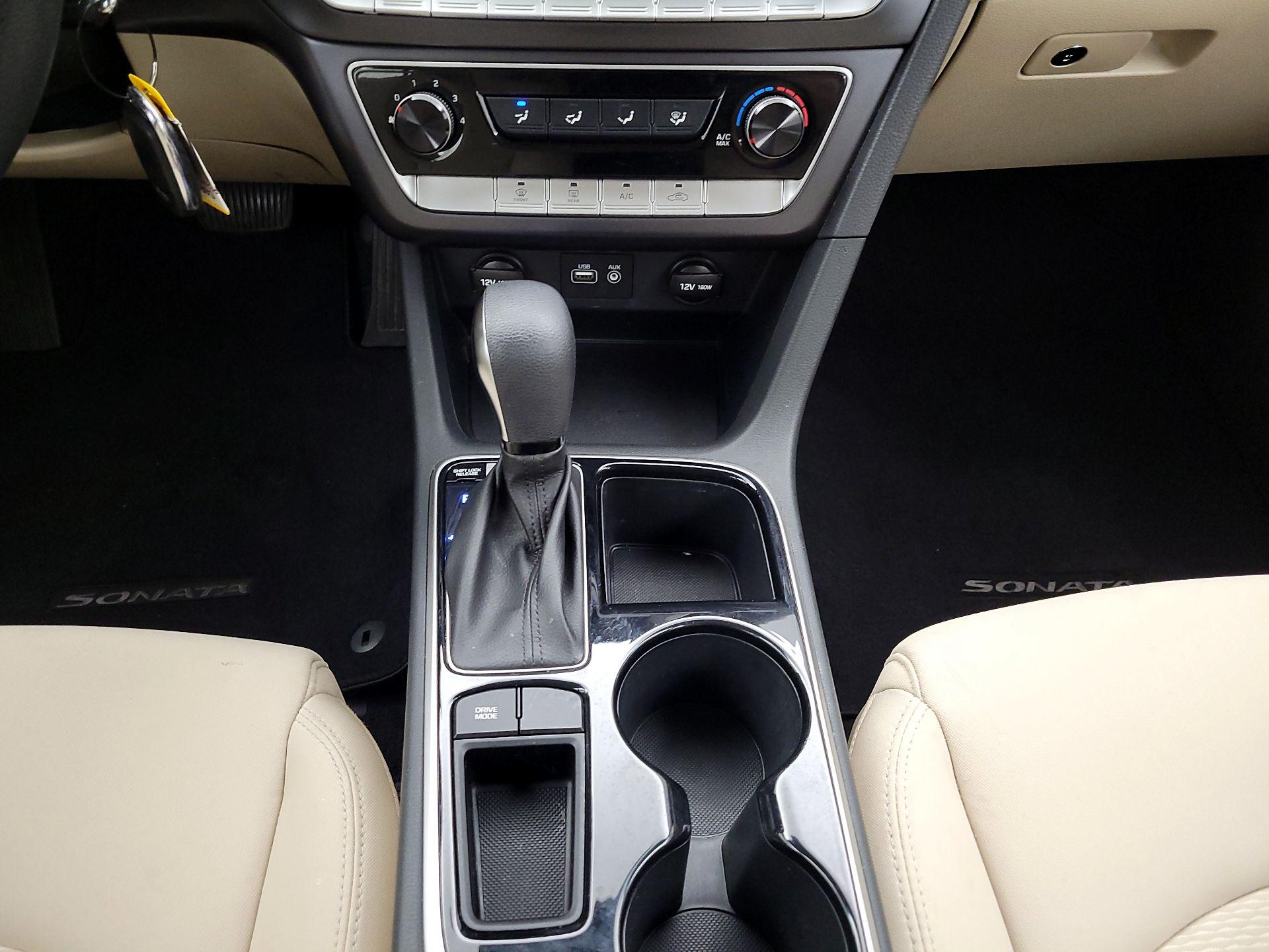 Thumbnail: 2019 Hyundai Sonata - 17