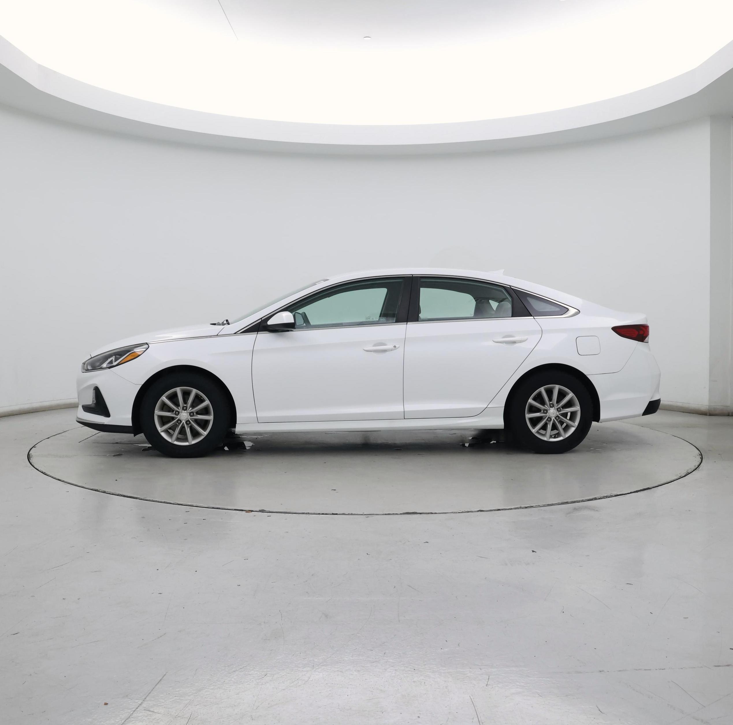 Thumbnail: 2019 Hyundai Sonata - 3