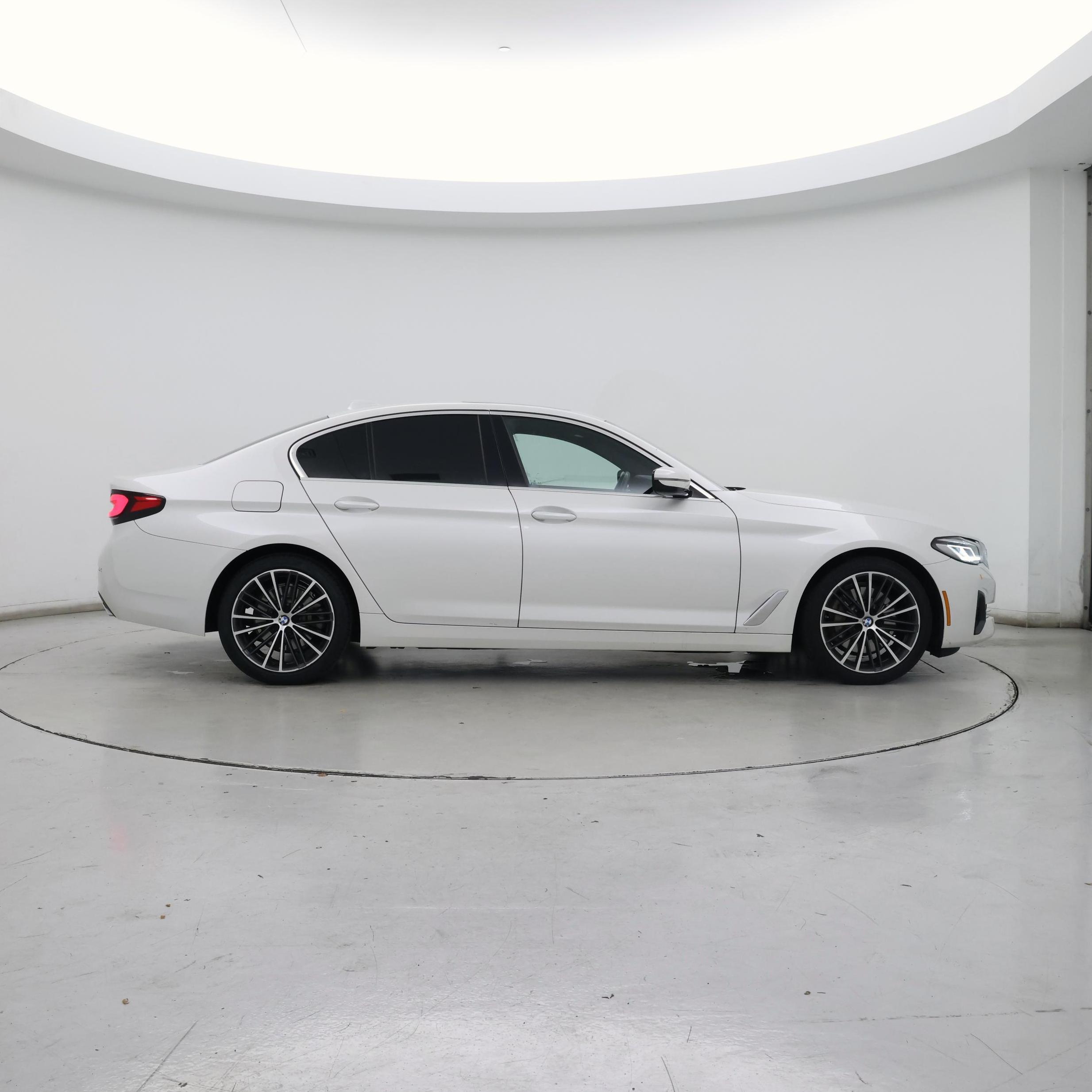 Thumbnail: 2022 BMW 5 Series - 7