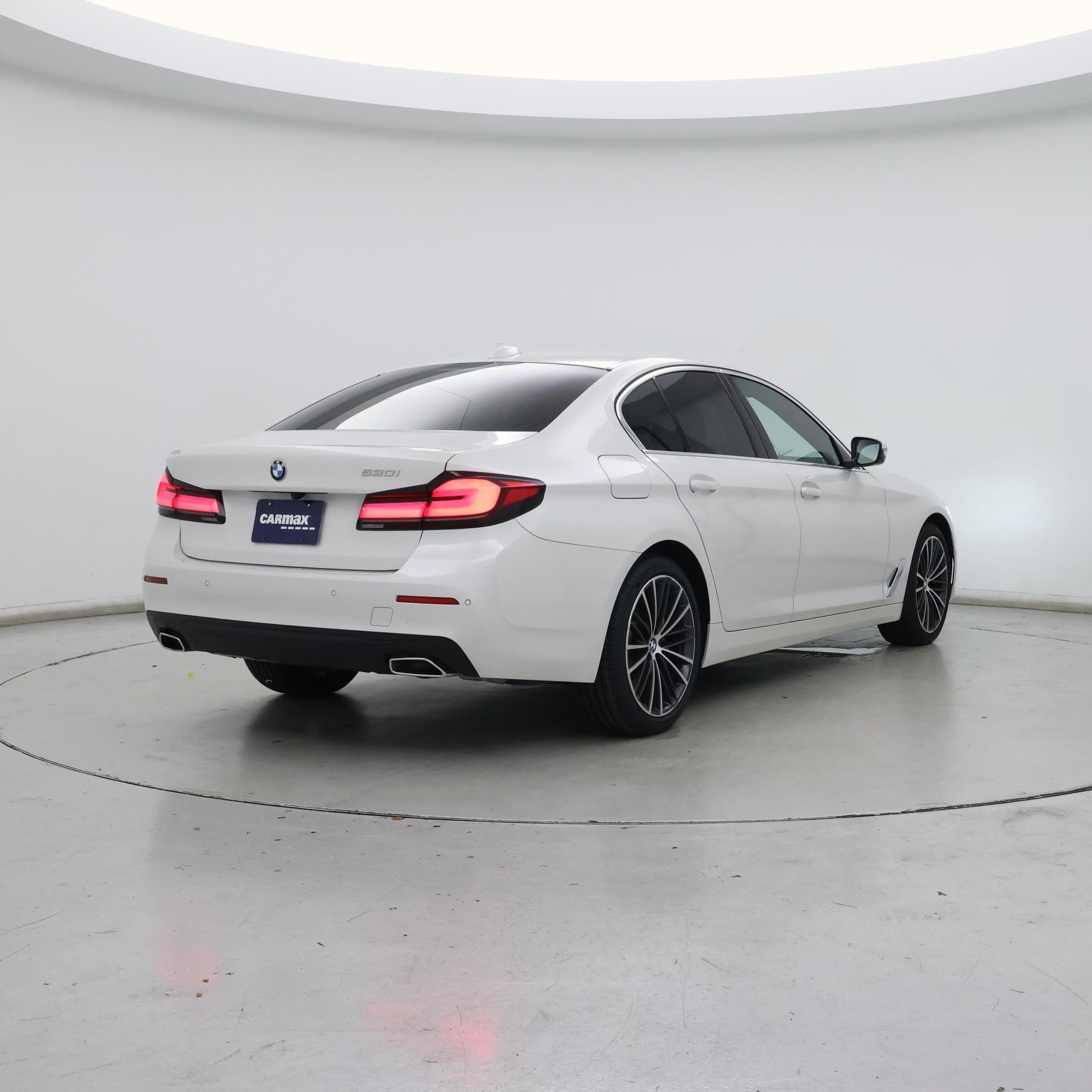 Thumbnail: 2022 BMW 5 Series - 8