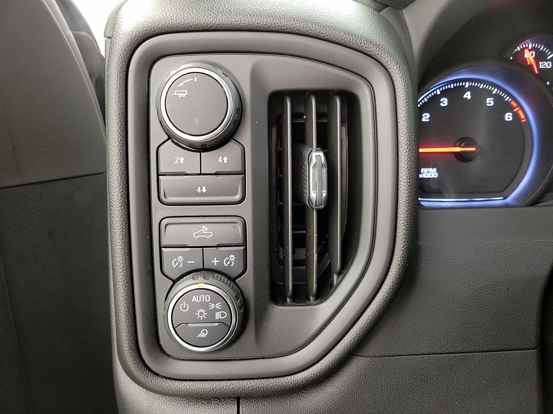 Thumbnail: 2023 Chevrolet Silverado 2500 - 13