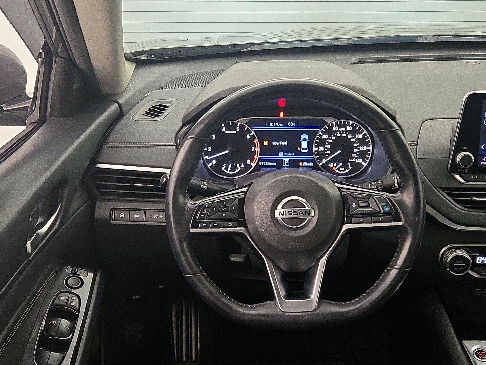 Thumbnail: 2020 Nissan Altima - 10