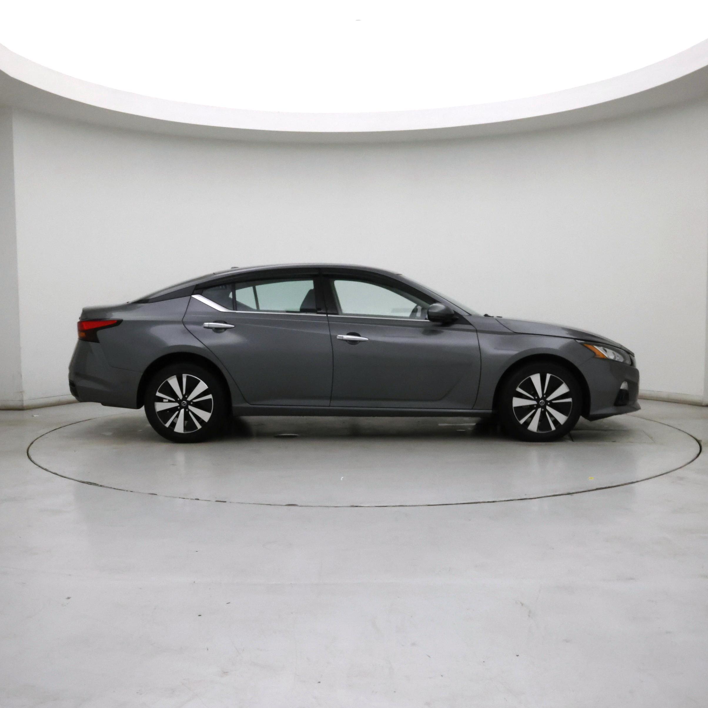 Thumbnail: 2020 Nissan Altima - 7