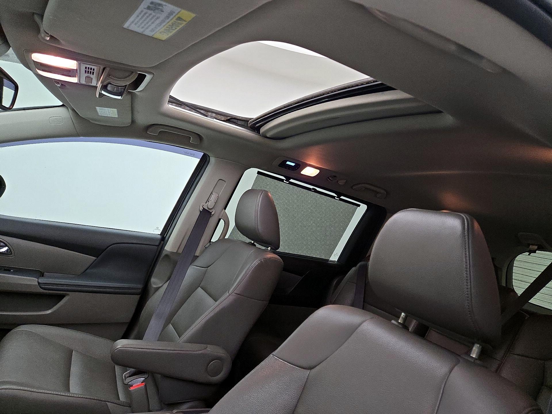 Thumbnail: 2016 Honda Odyssey - 19