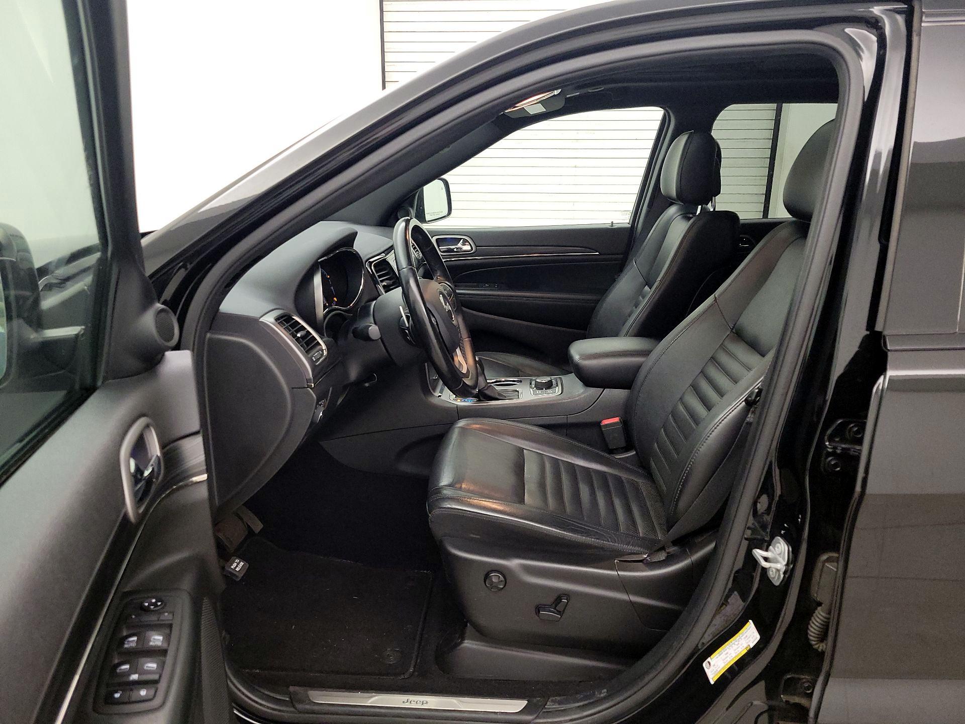 Thumbnail: 2019 Jeep Grand Cherokee - 11