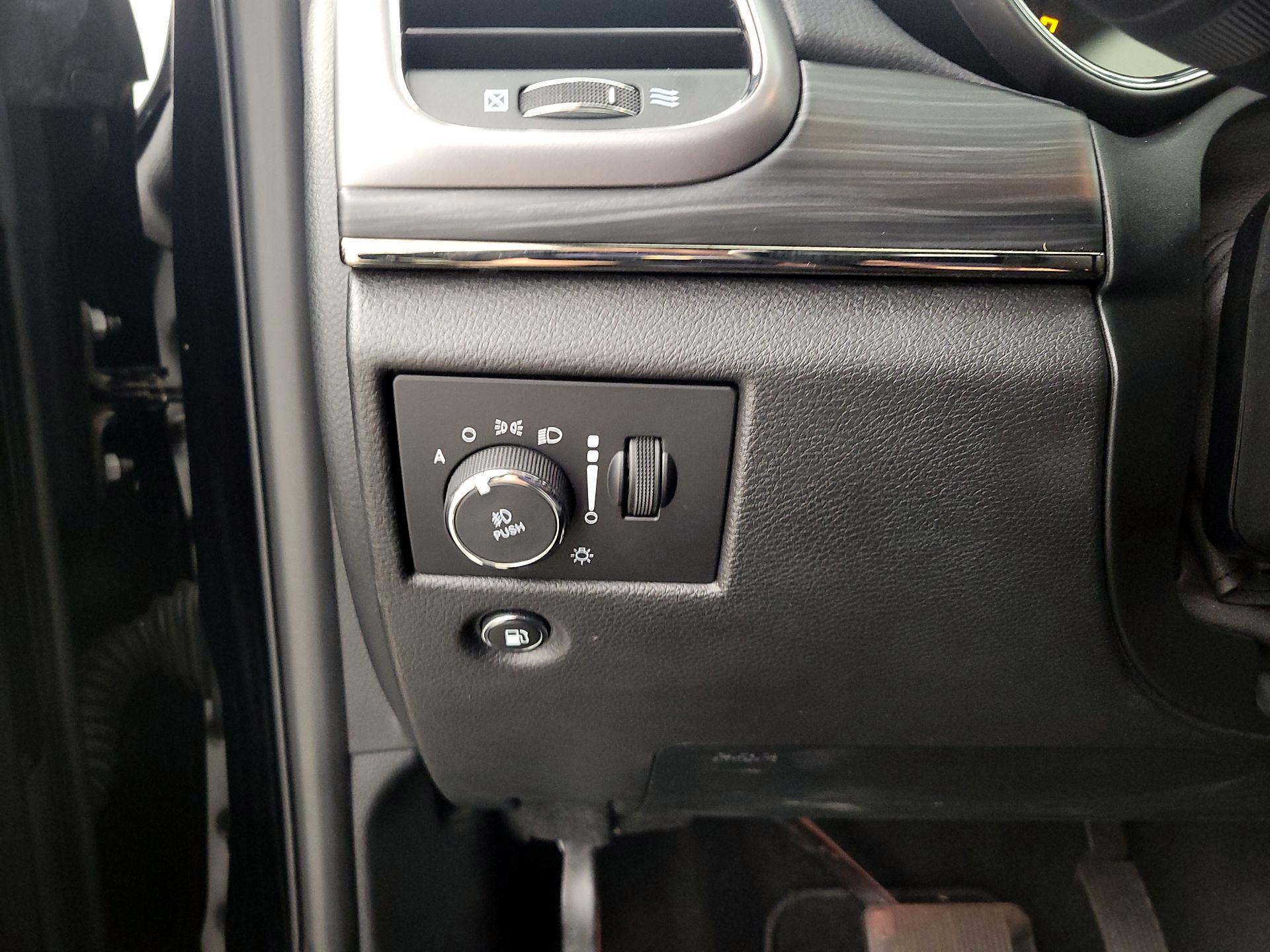 Thumbnail: 2019 Jeep Grand Cherokee - 13