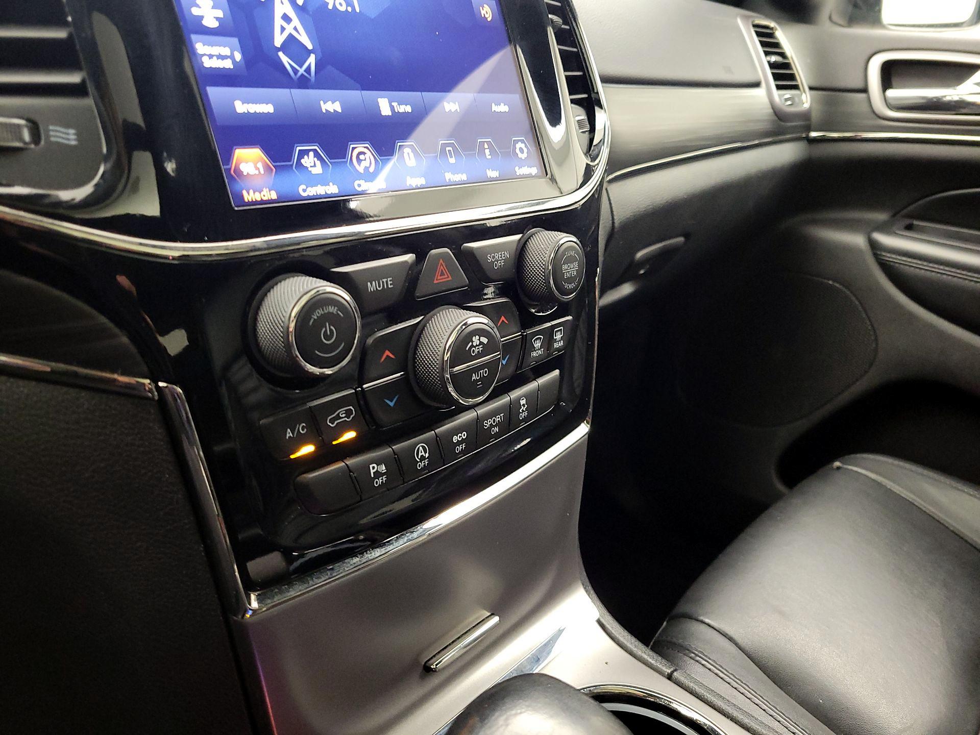 Thumbnail: 2019 Jeep Grand Cherokee - 17