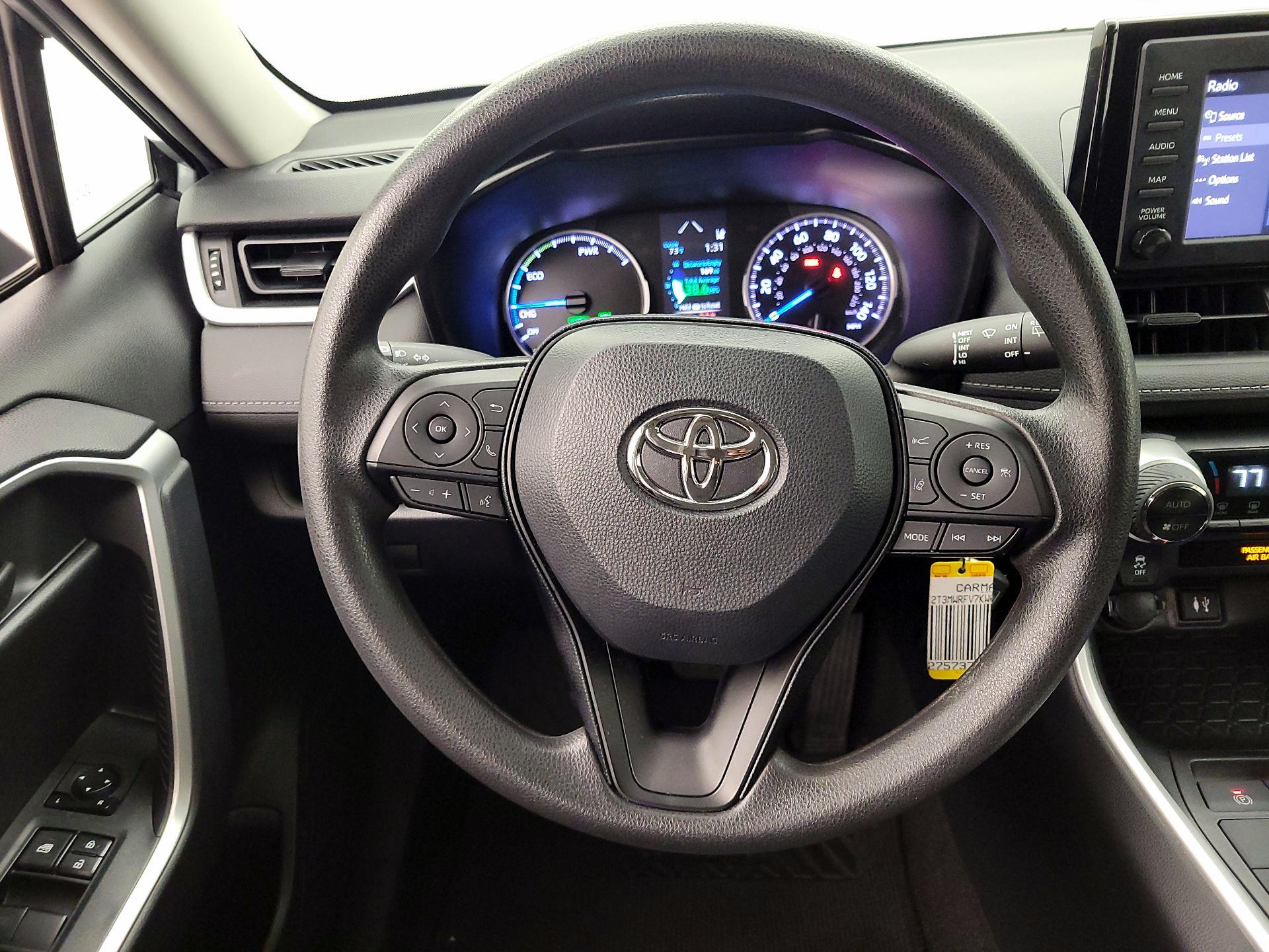 Thumbnail: 2019 Toyota RAV4 - 10
