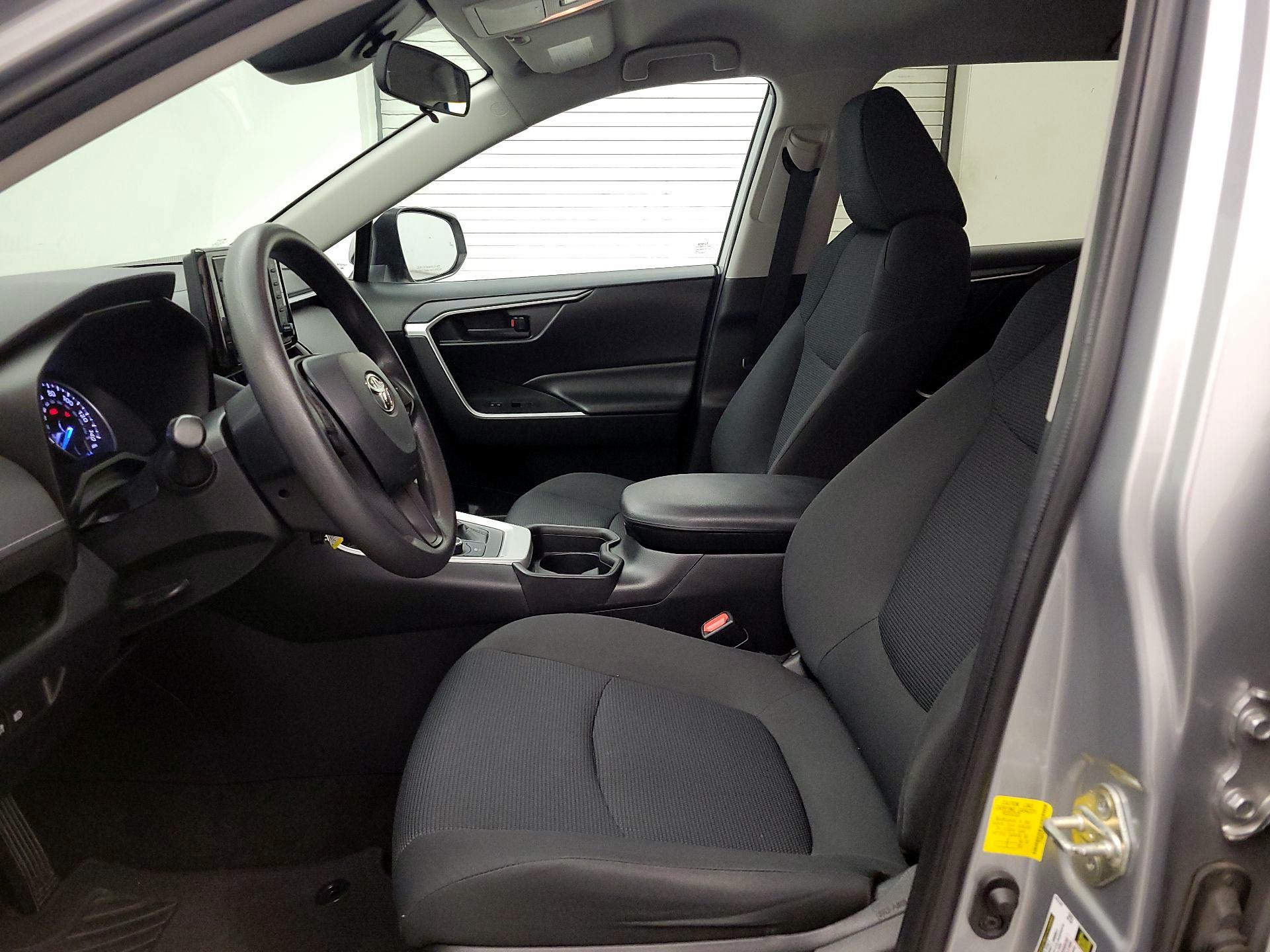 Thumbnail: 2019 Toyota RAV4 - 11