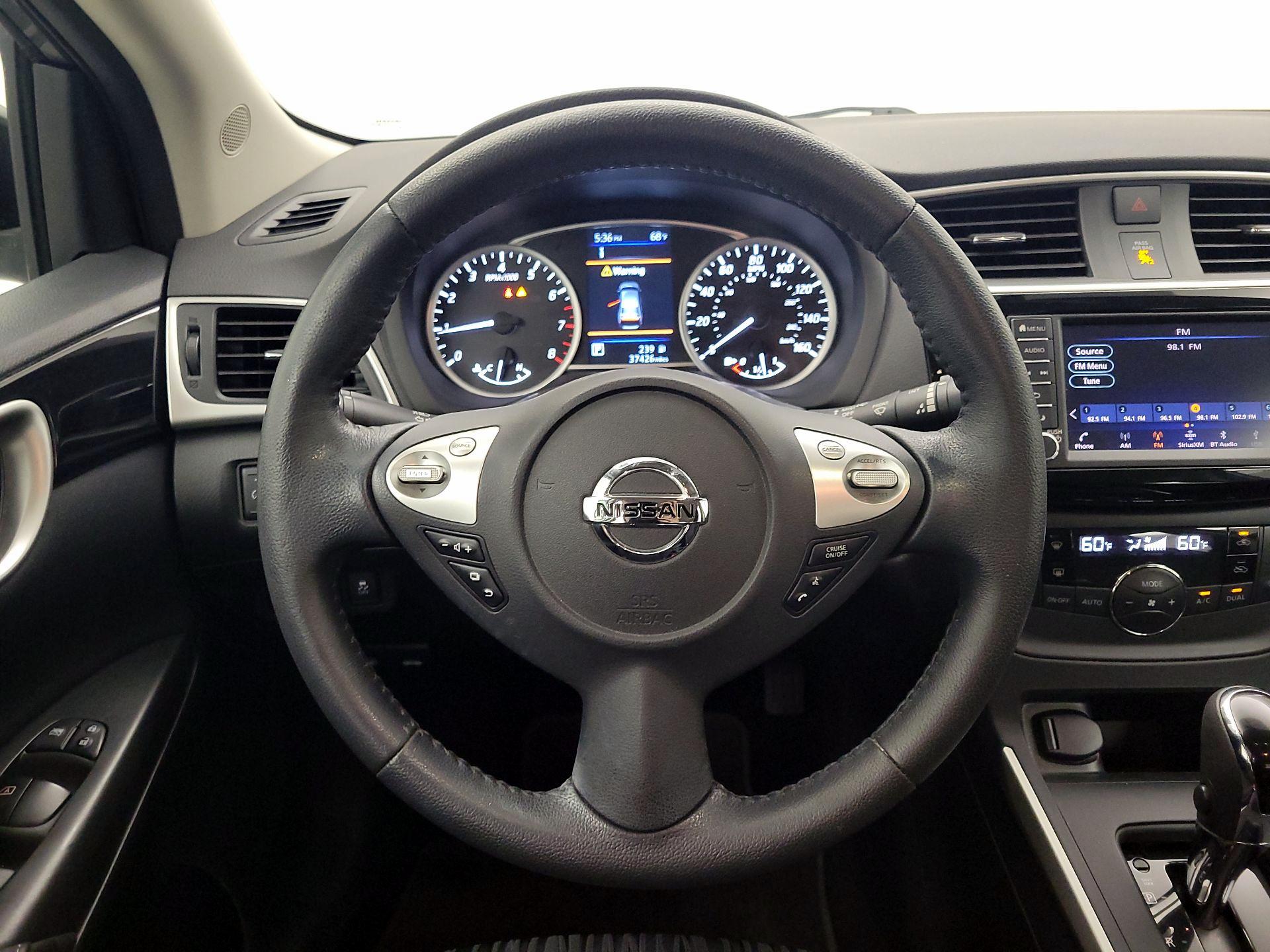 Thumbnail: 2019 Nissan Sentra - 10