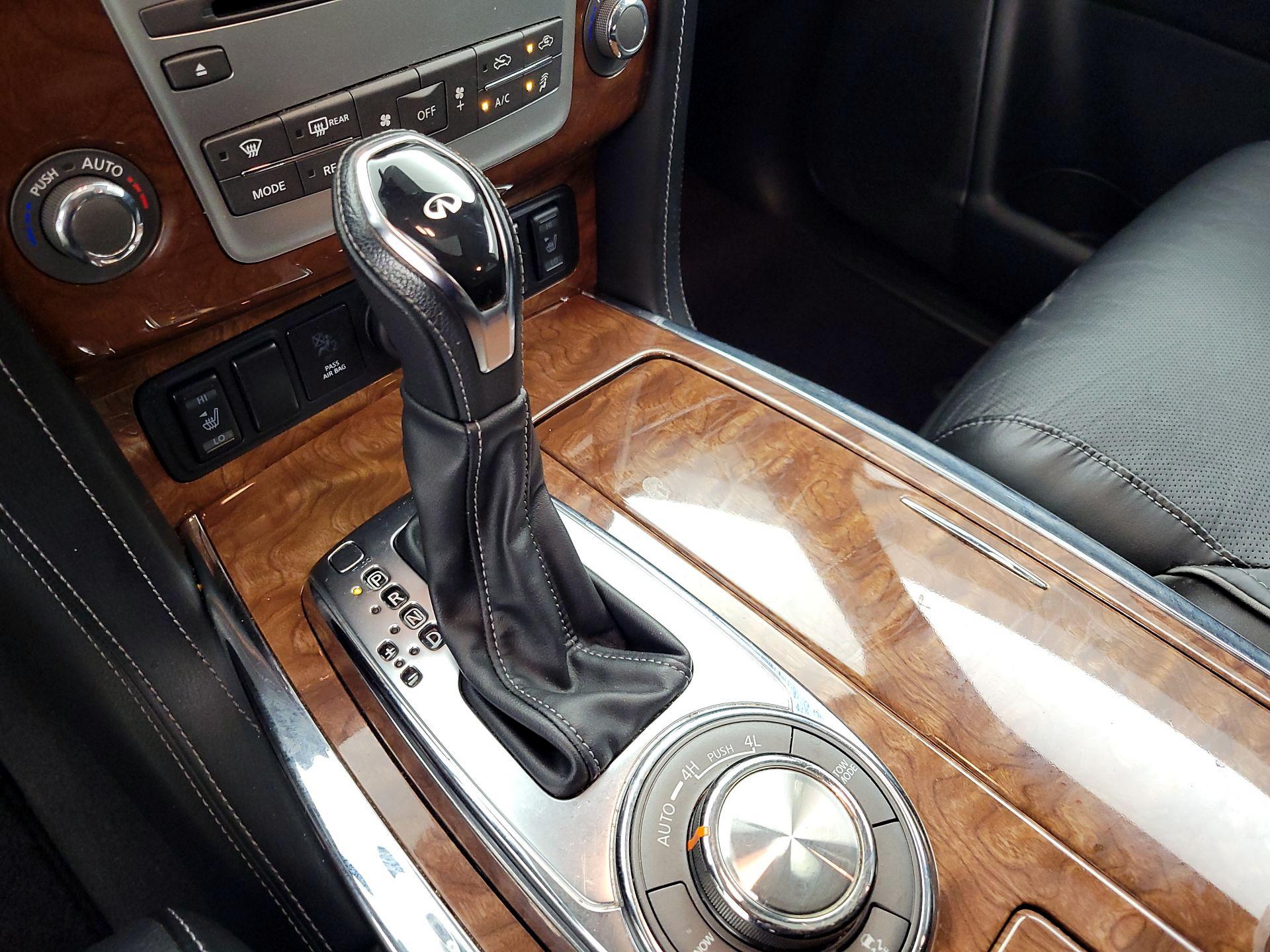 Thumbnail: 2018 INFINITI QX80 - 18