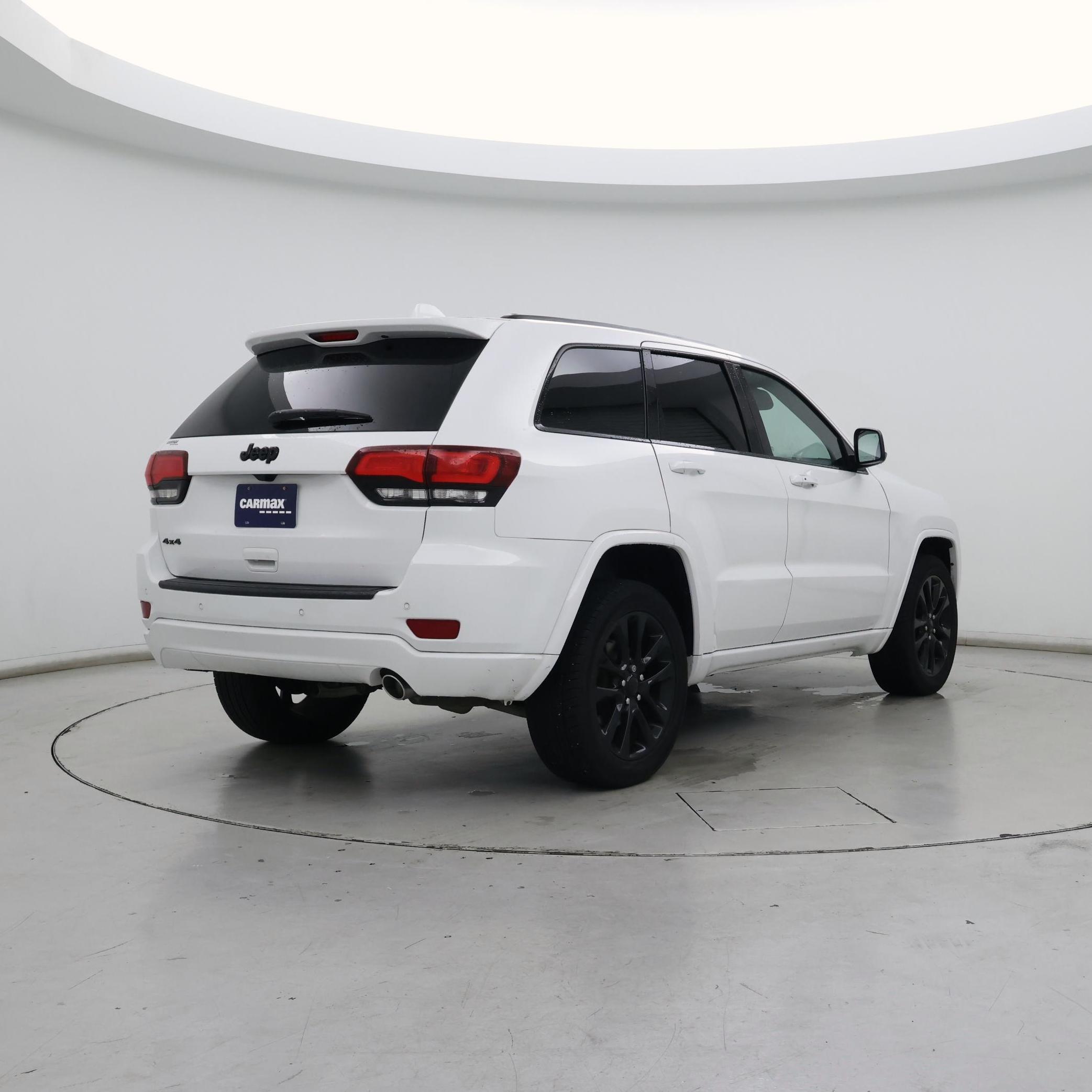 Thumbnail: 2020 Jeep Grand Cherokee - 8