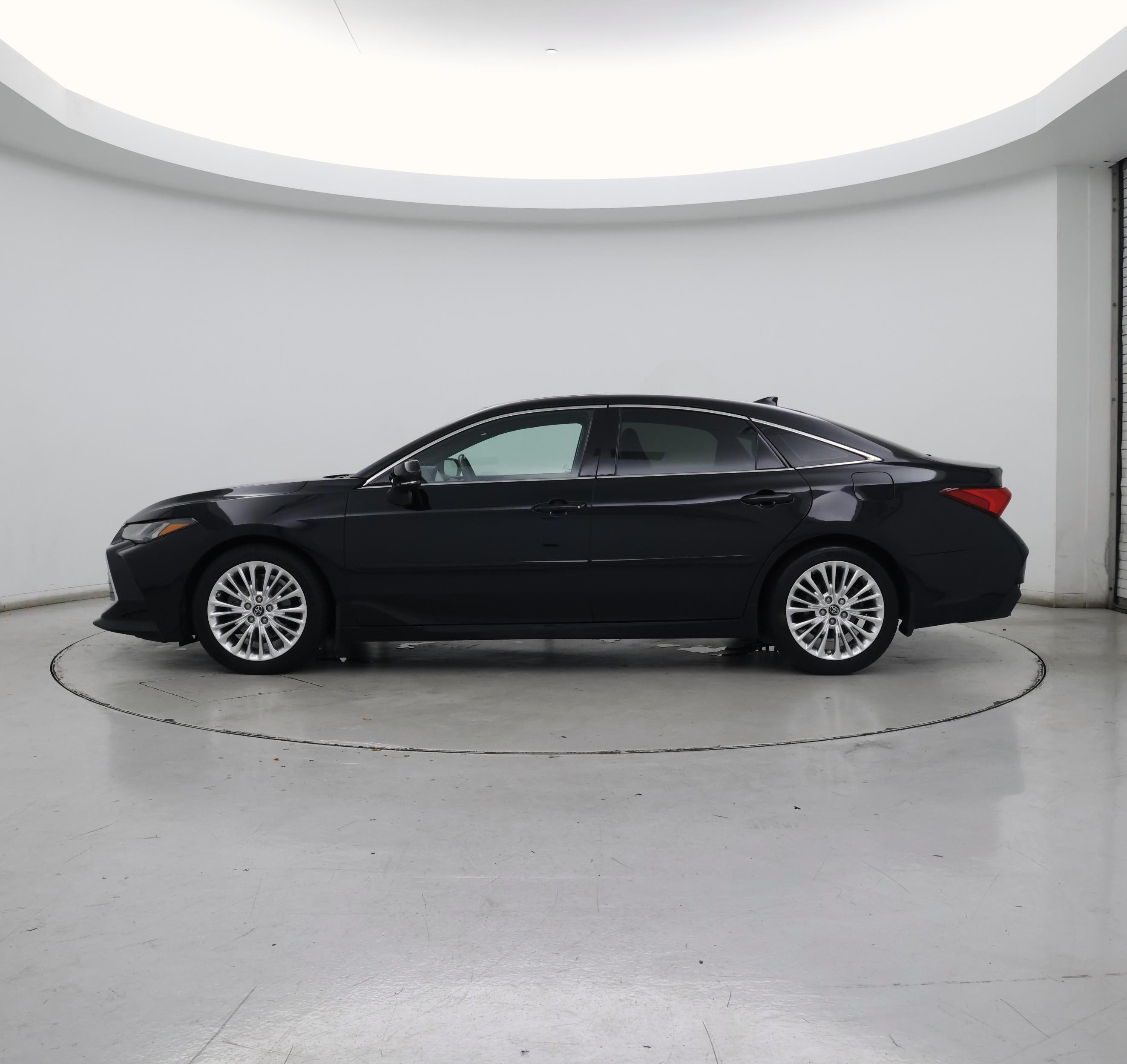 Thumbnail: 2019 Toyota Avalon - 3