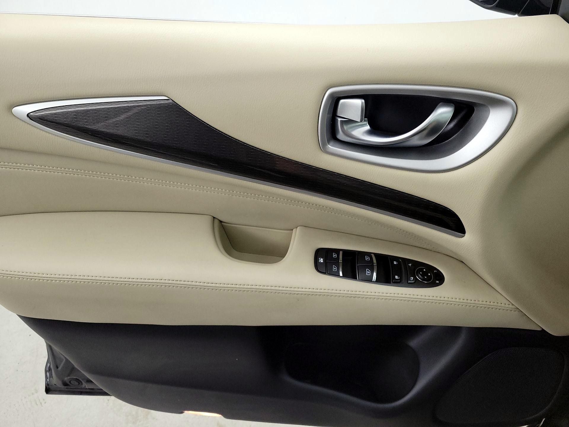 Thumbnail: 2020 INFINITI QX60 - 12