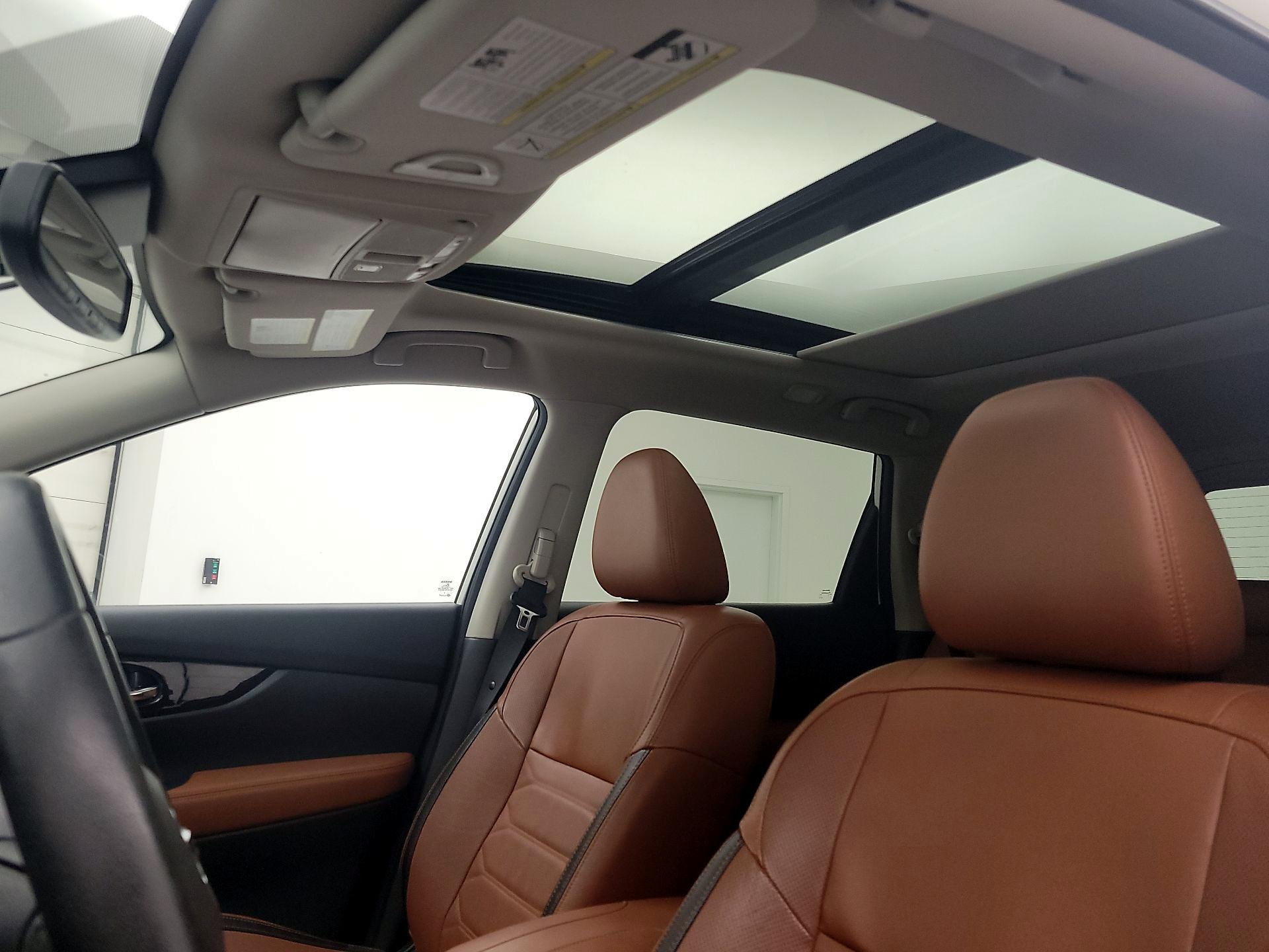 Thumbnail: 2019 Nissan Rogue - 20