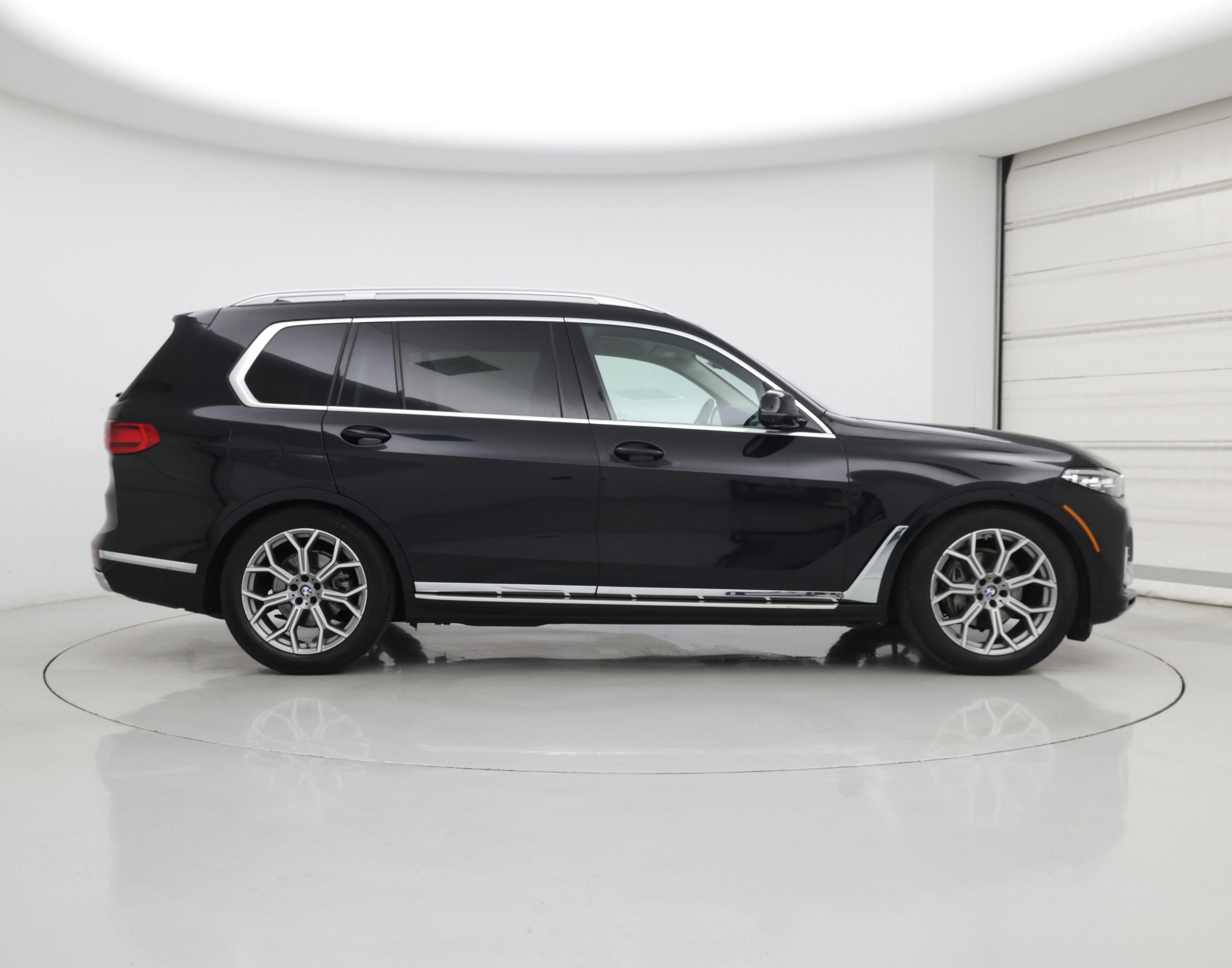 Thumbnail: 2022 BMW X7 - 7