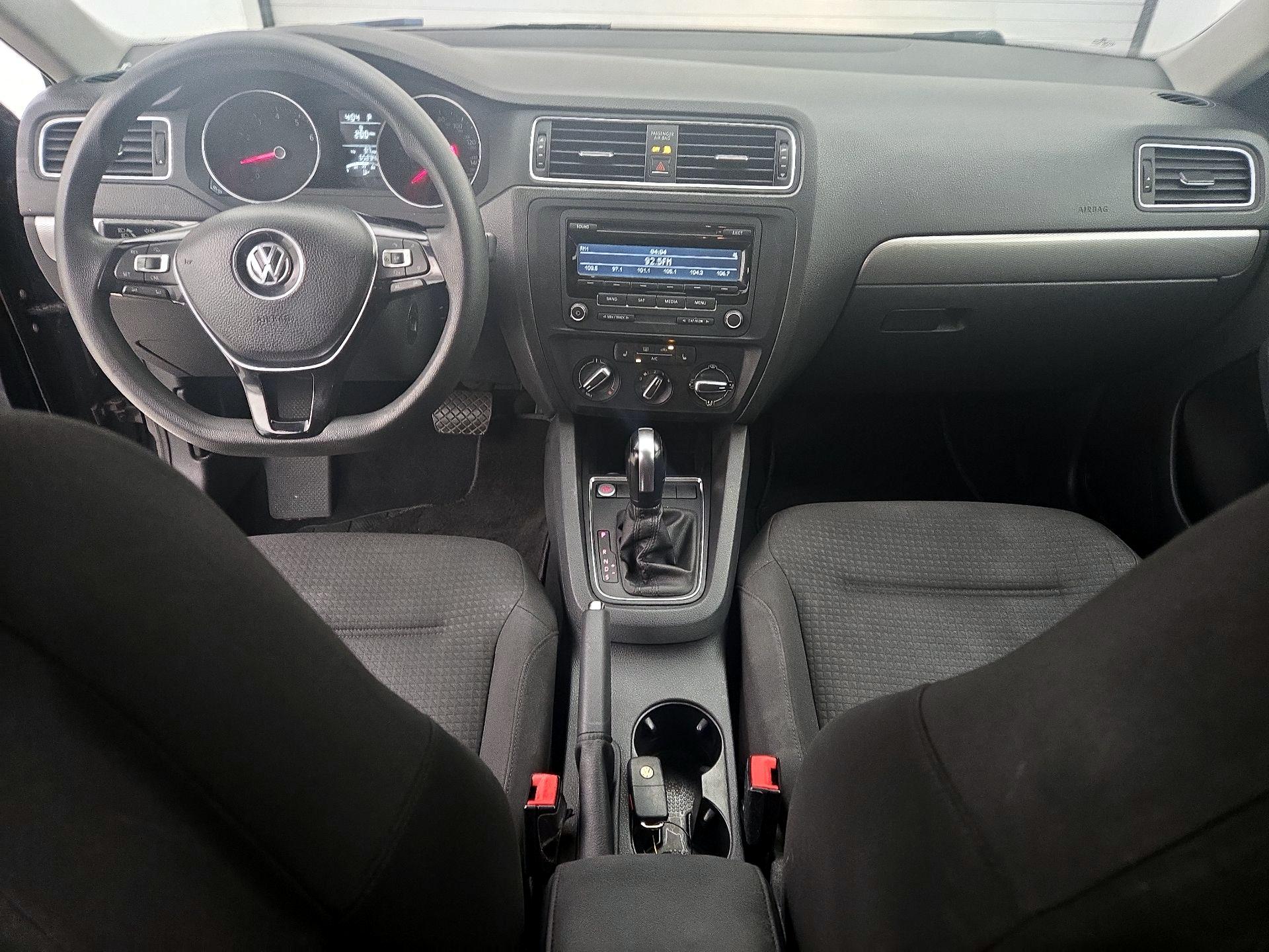 Thumbnail: 2015 Volkswagen Jetta - 9