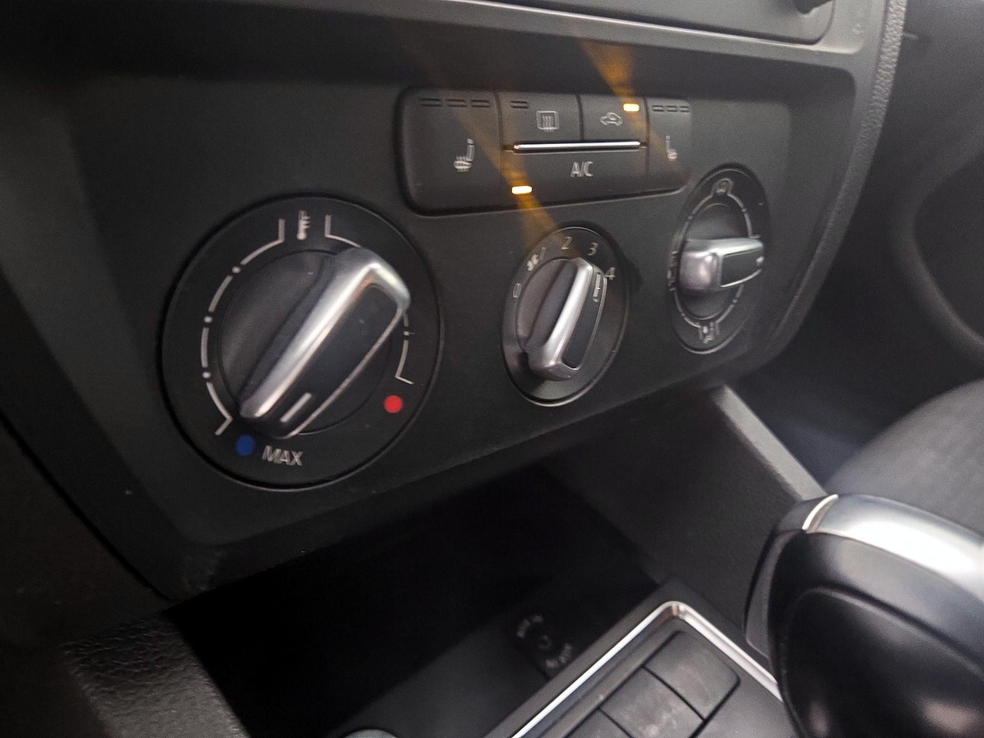 Thumbnail: 2015 Volkswagen Jetta - 15